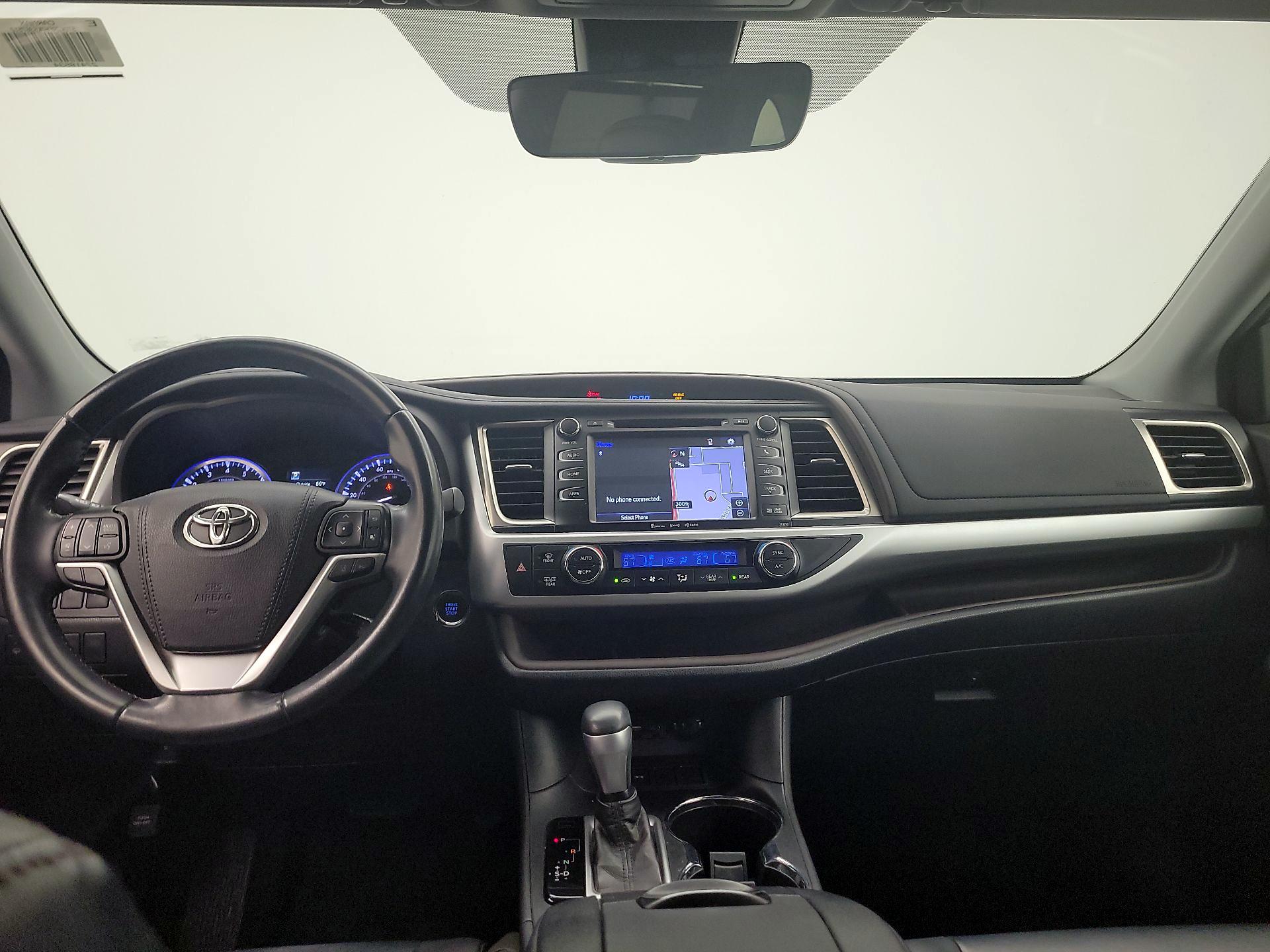 Thumbnail: 2019 Toyota Highlander - 9