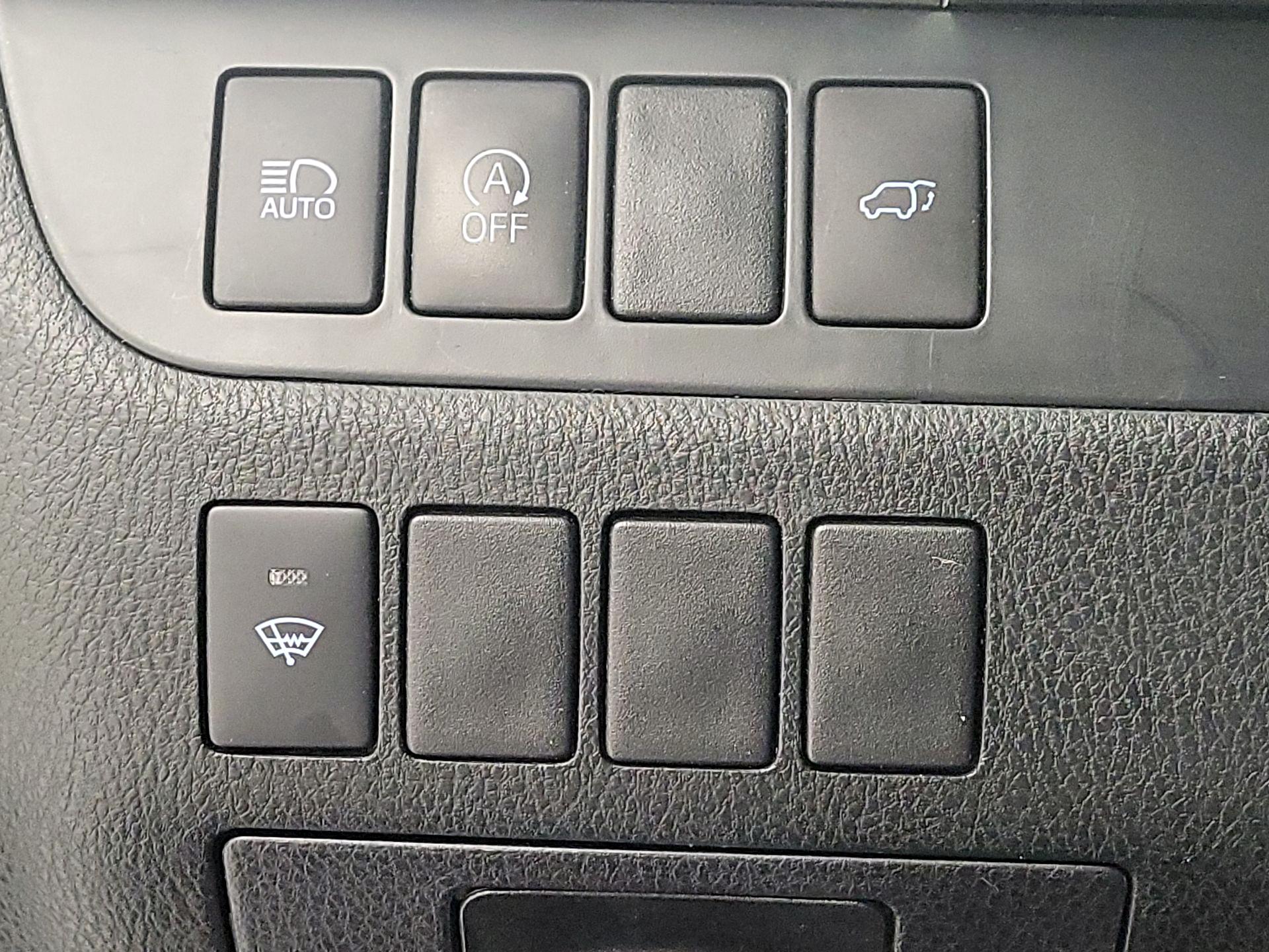 Thumbnail: 2019 Toyota Highlander - 13