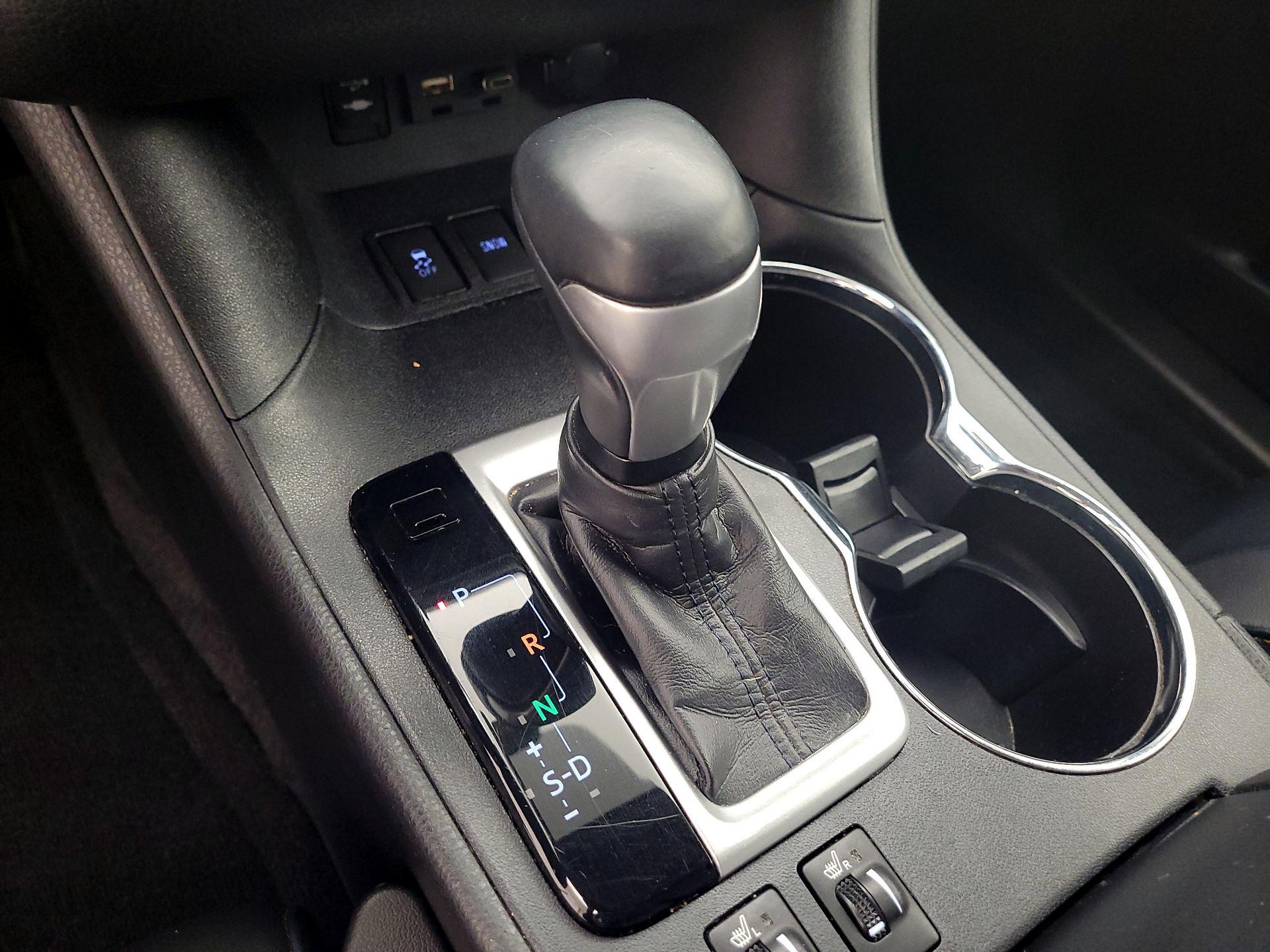 Thumbnail: 2019 Toyota Highlander - 17