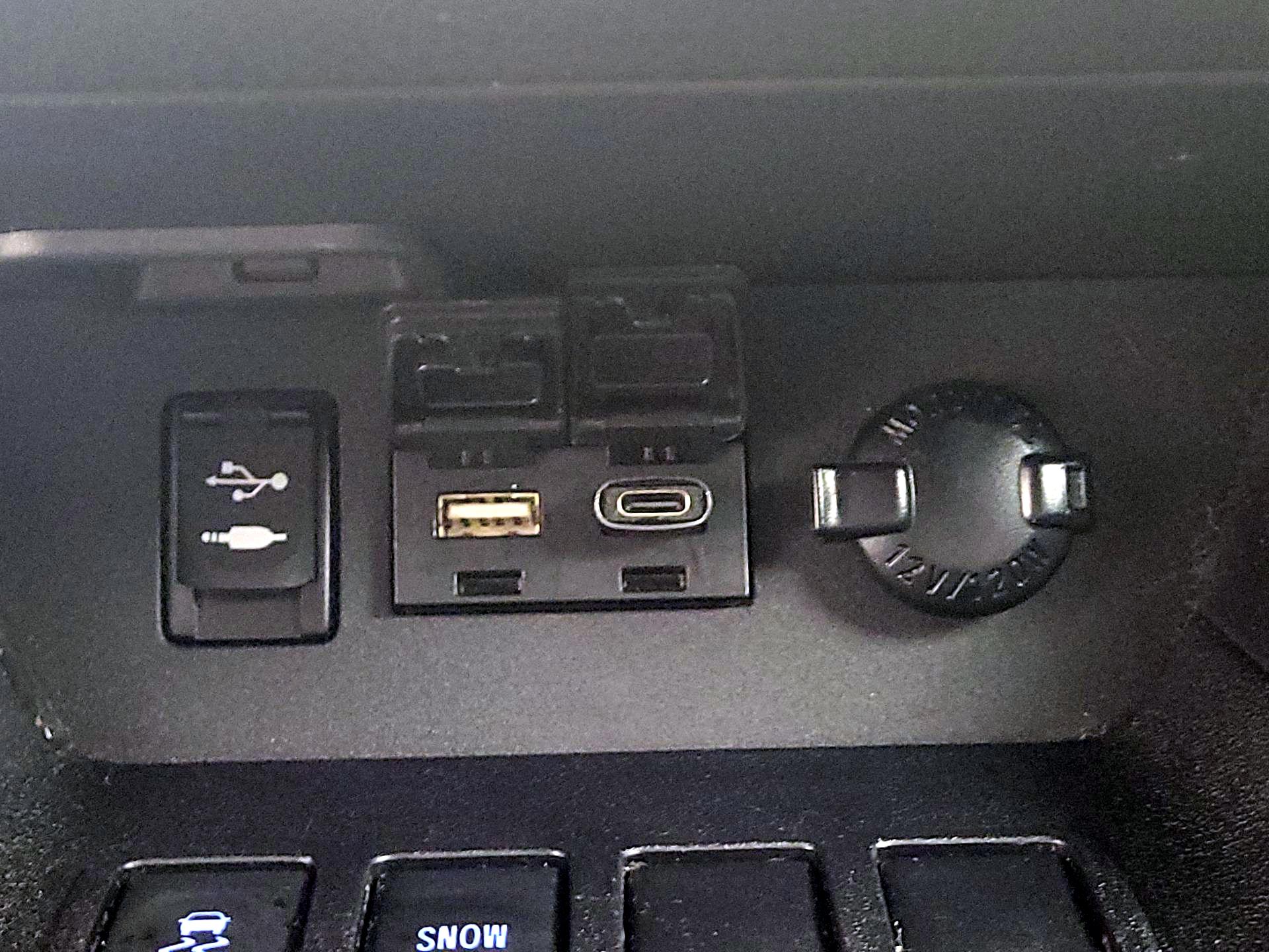 Thumbnail: 2019 Toyota Highlander - 18