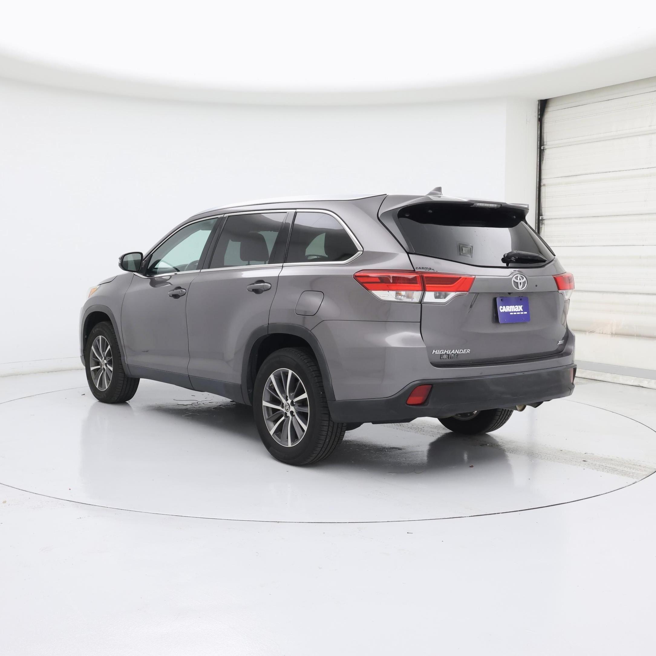 Thumbnail: 2019 Toyota Highlander - 2