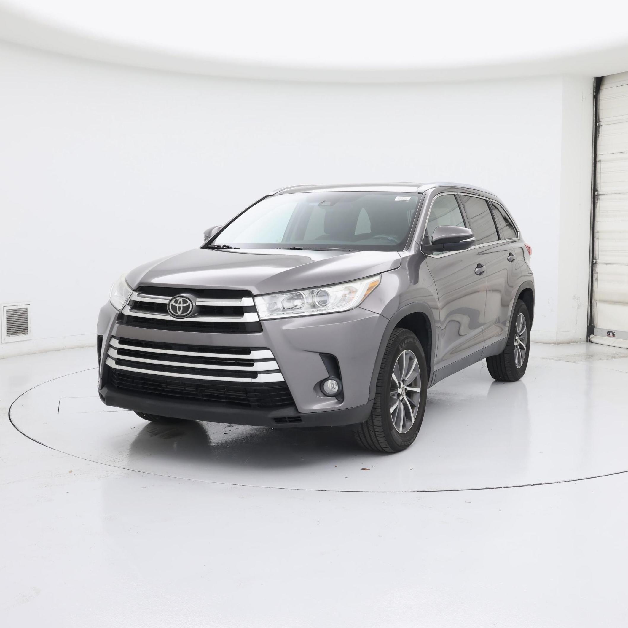Thumbnail: 2019 Toyota Highlander - 4