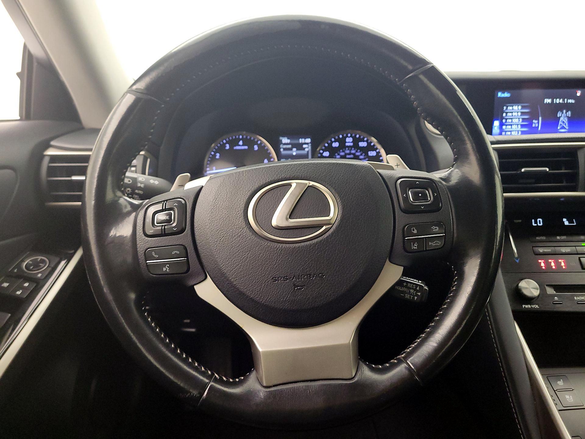 Thumbnail: 2017 Lexus IS - 10