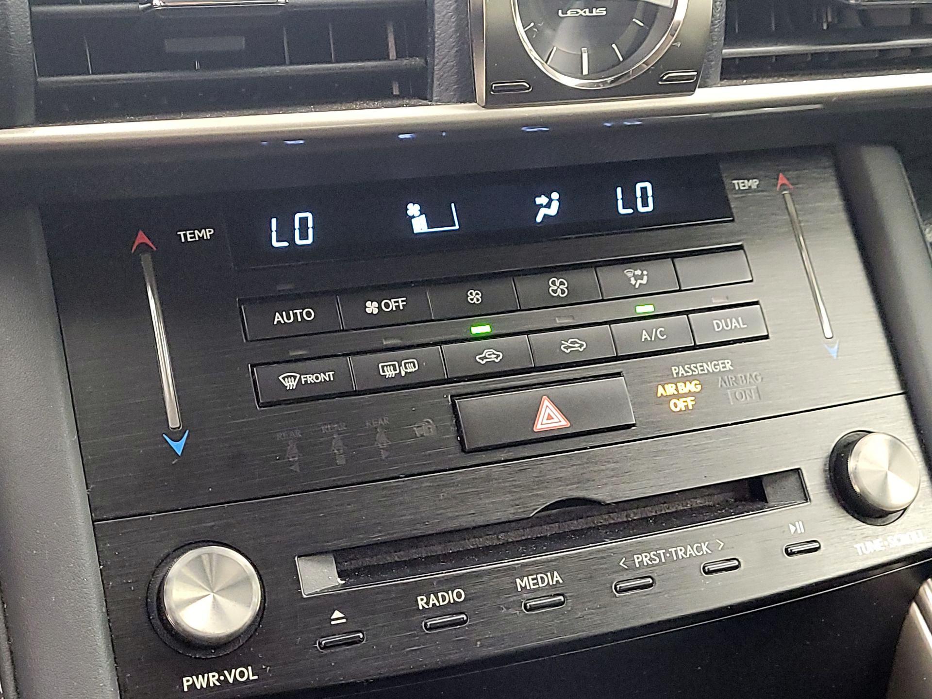 Thumbnail: 2017 Lexus IS - 16