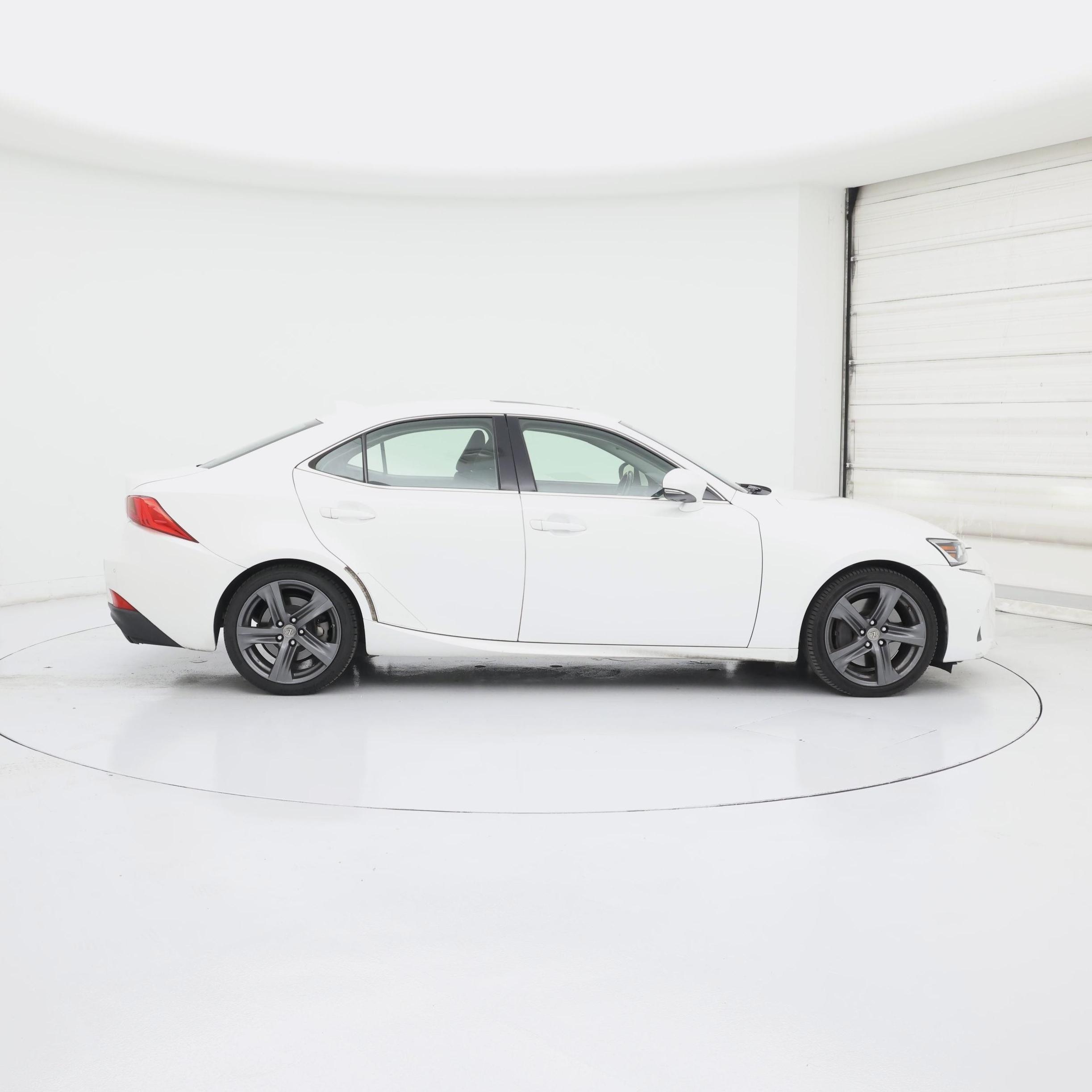 Thumbnail: 2017 Lexus IS - 7