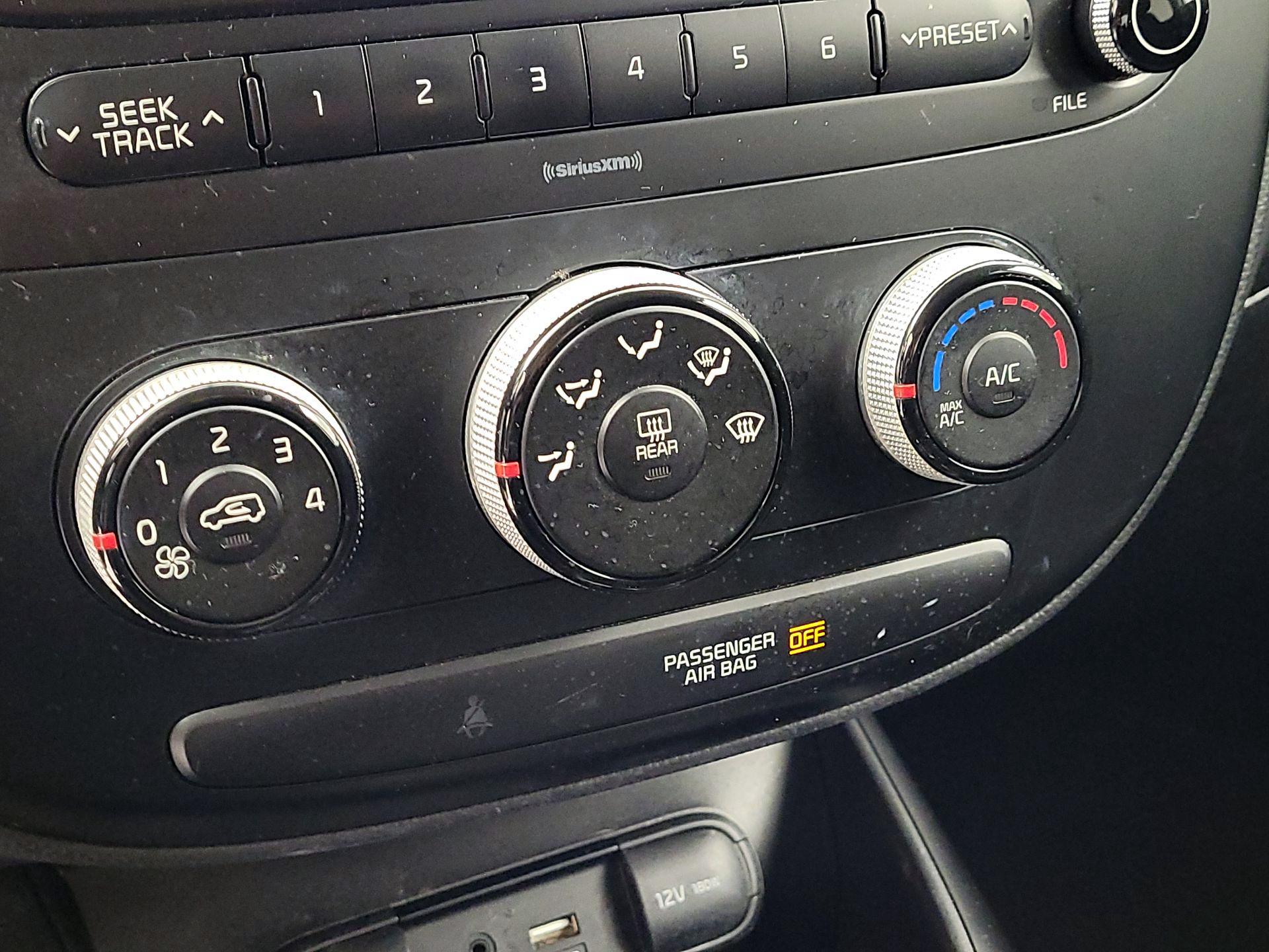 Thumbnail: 2017 Kia Soul - 15