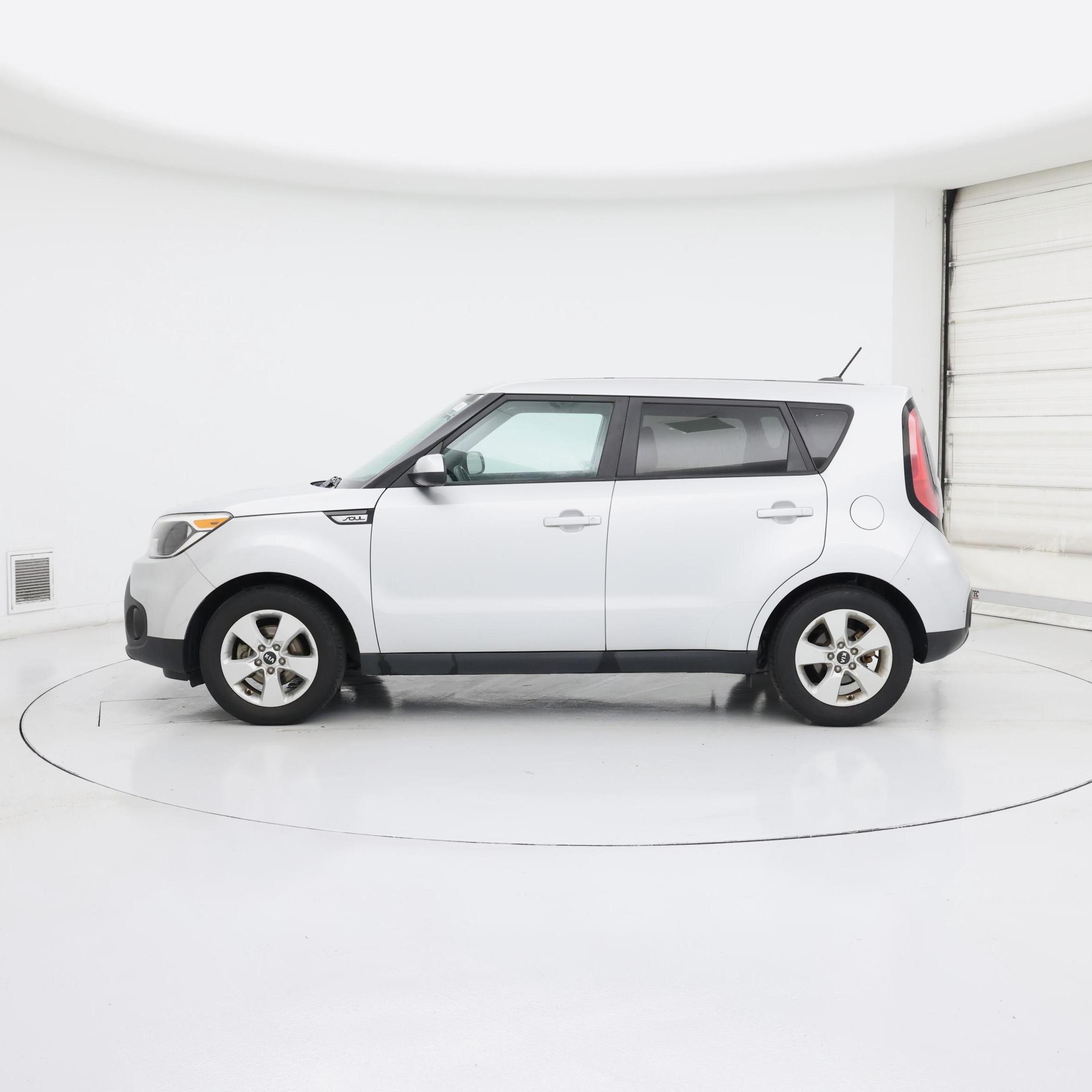 Thumbnail: 2017 Kia Soul - 3