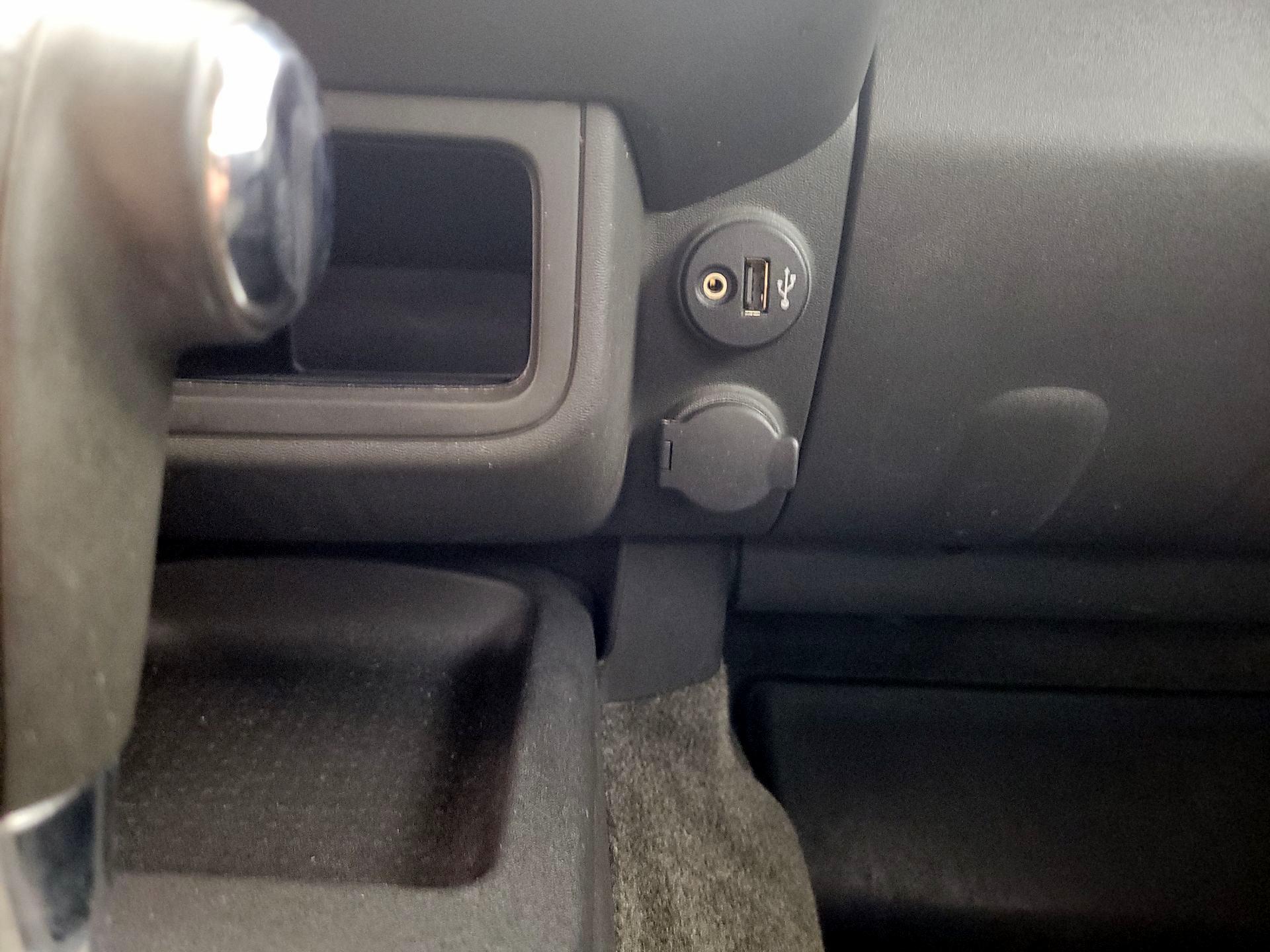 Thumbnail: 2017 Nissan Frontier - 17