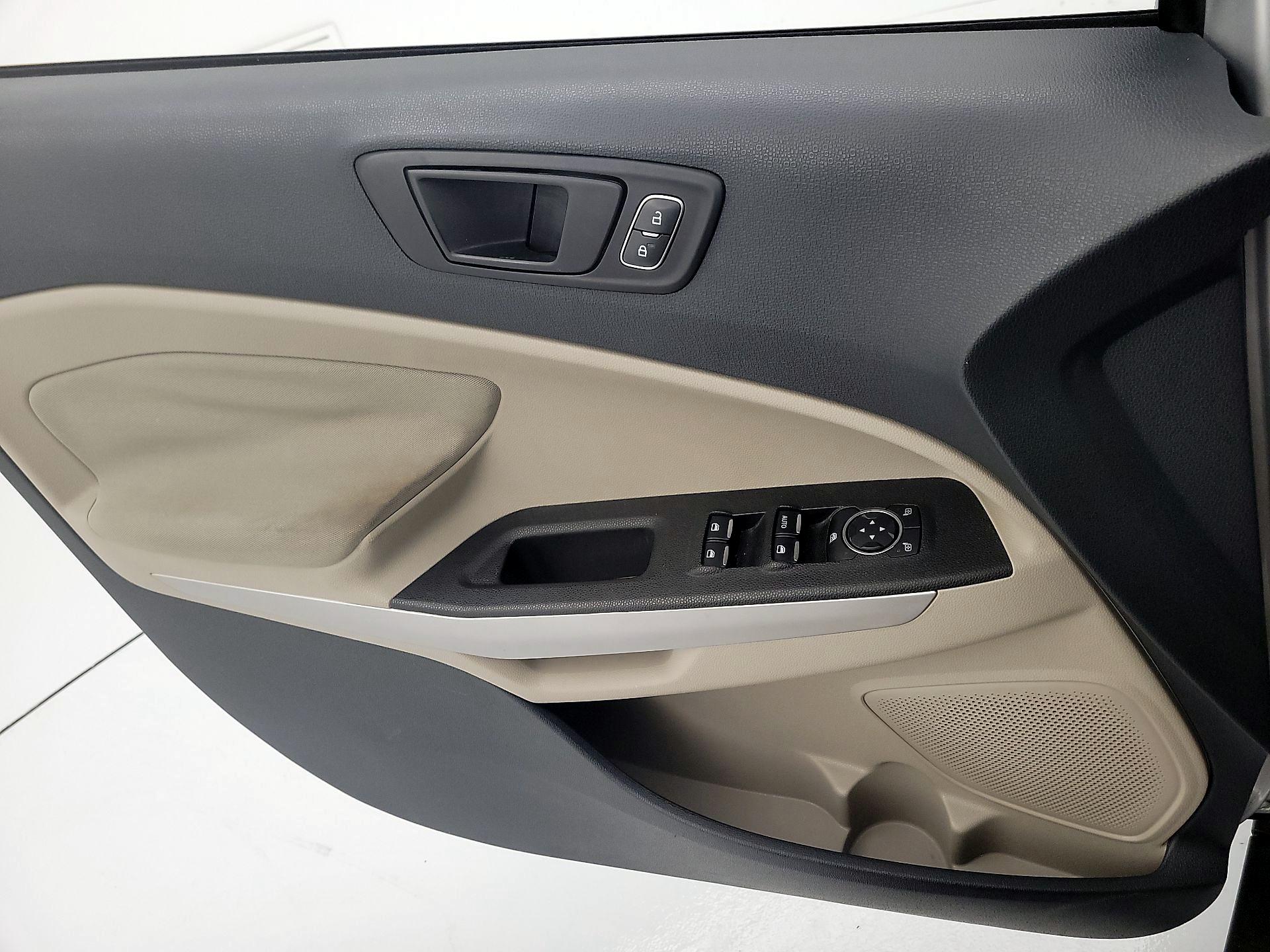 Thumbnail: 2018 Ford EcoSport - 12