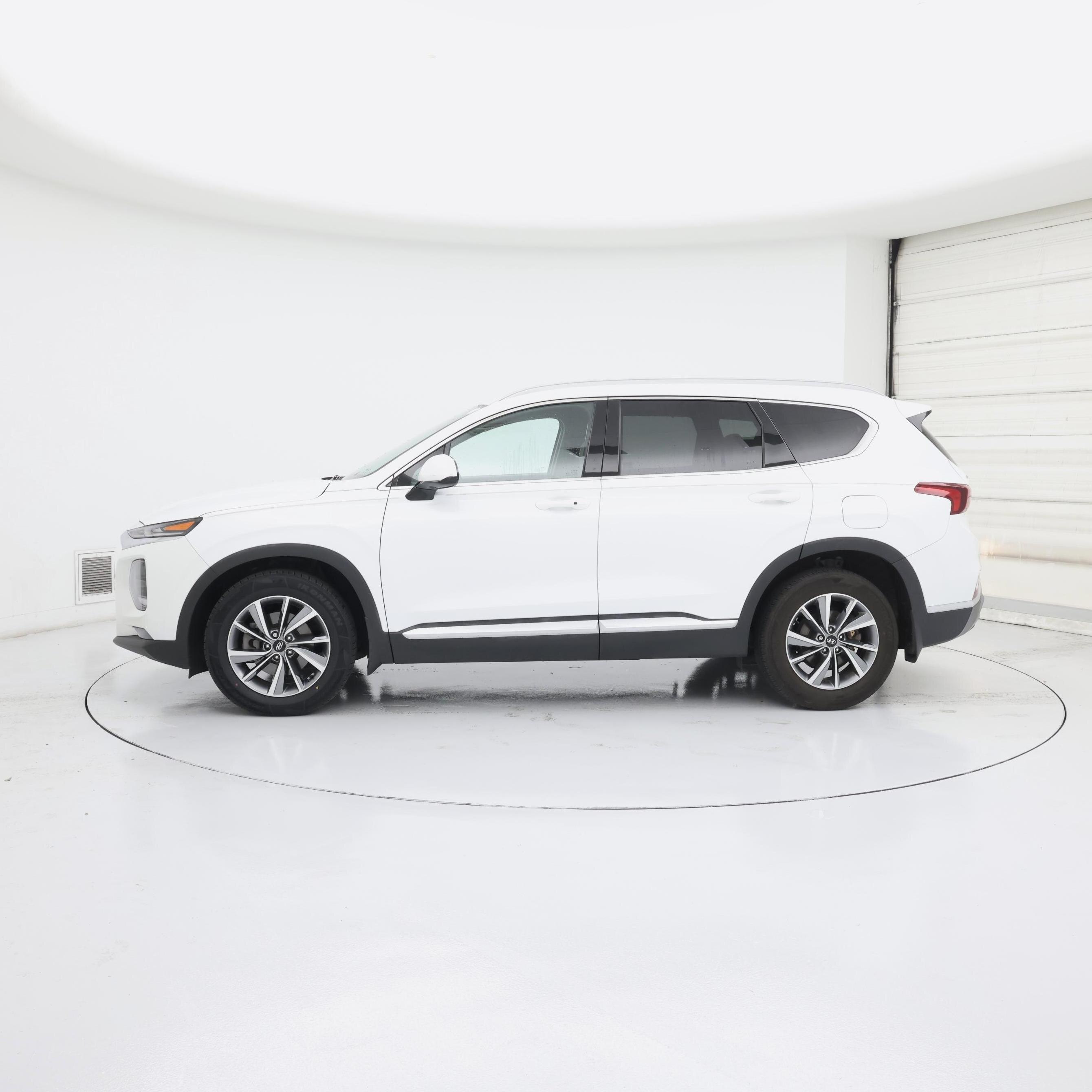 Thumbnail: 2020 Hyundai Santa Fe - 3