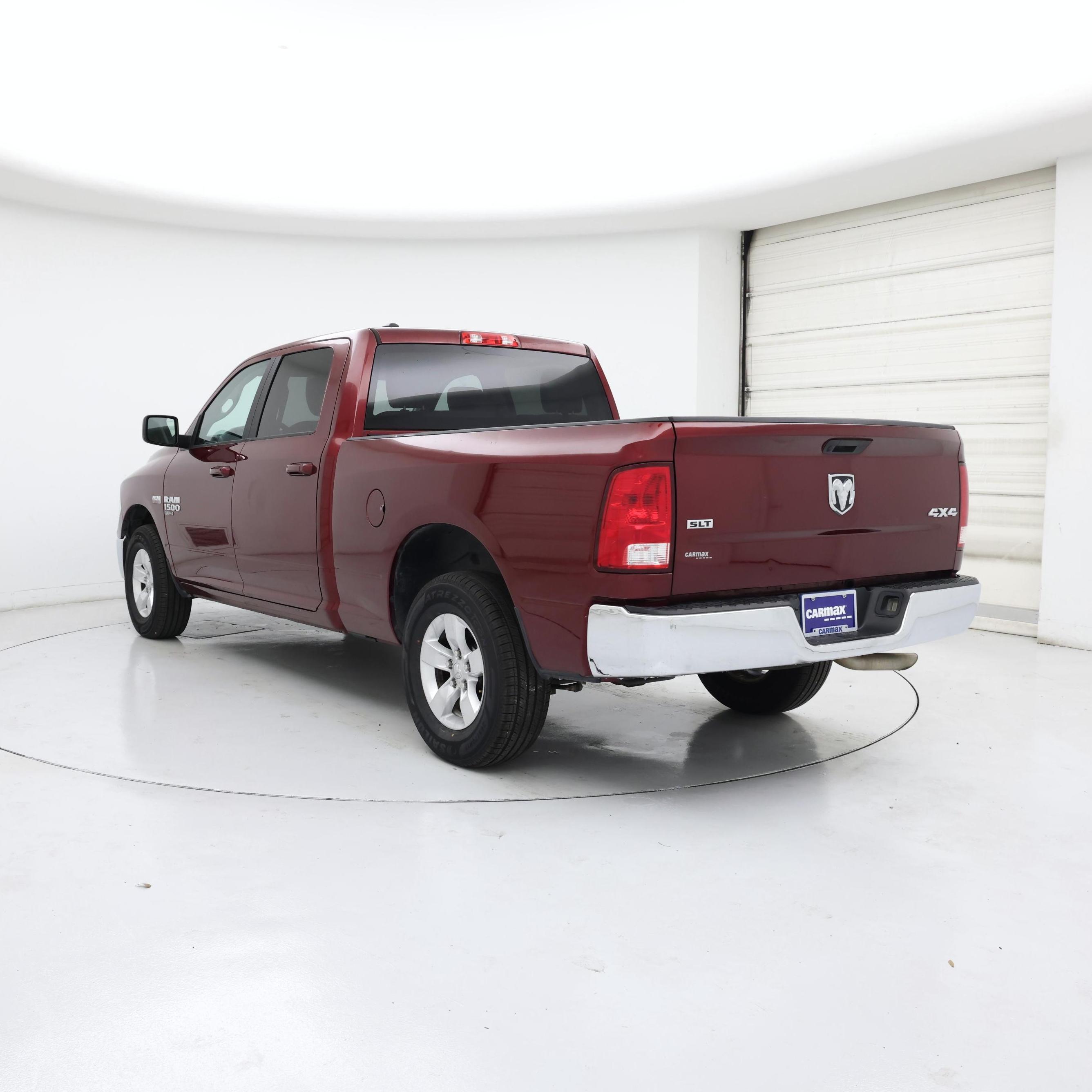 Thumbnail: 2020 RAM 1500 Classic - 2