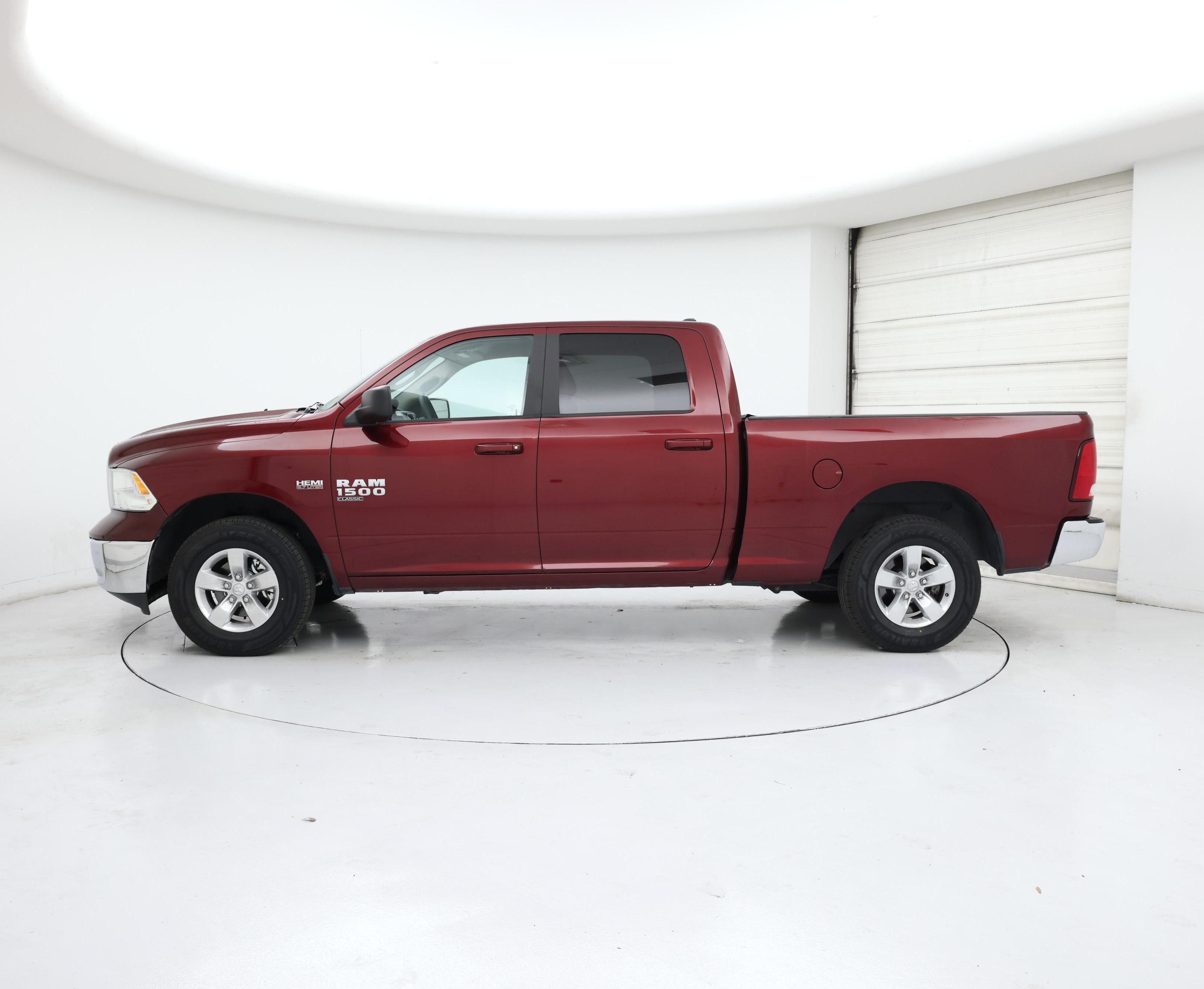 Thumbnail: 2020 RAM 1500 Classic - 3