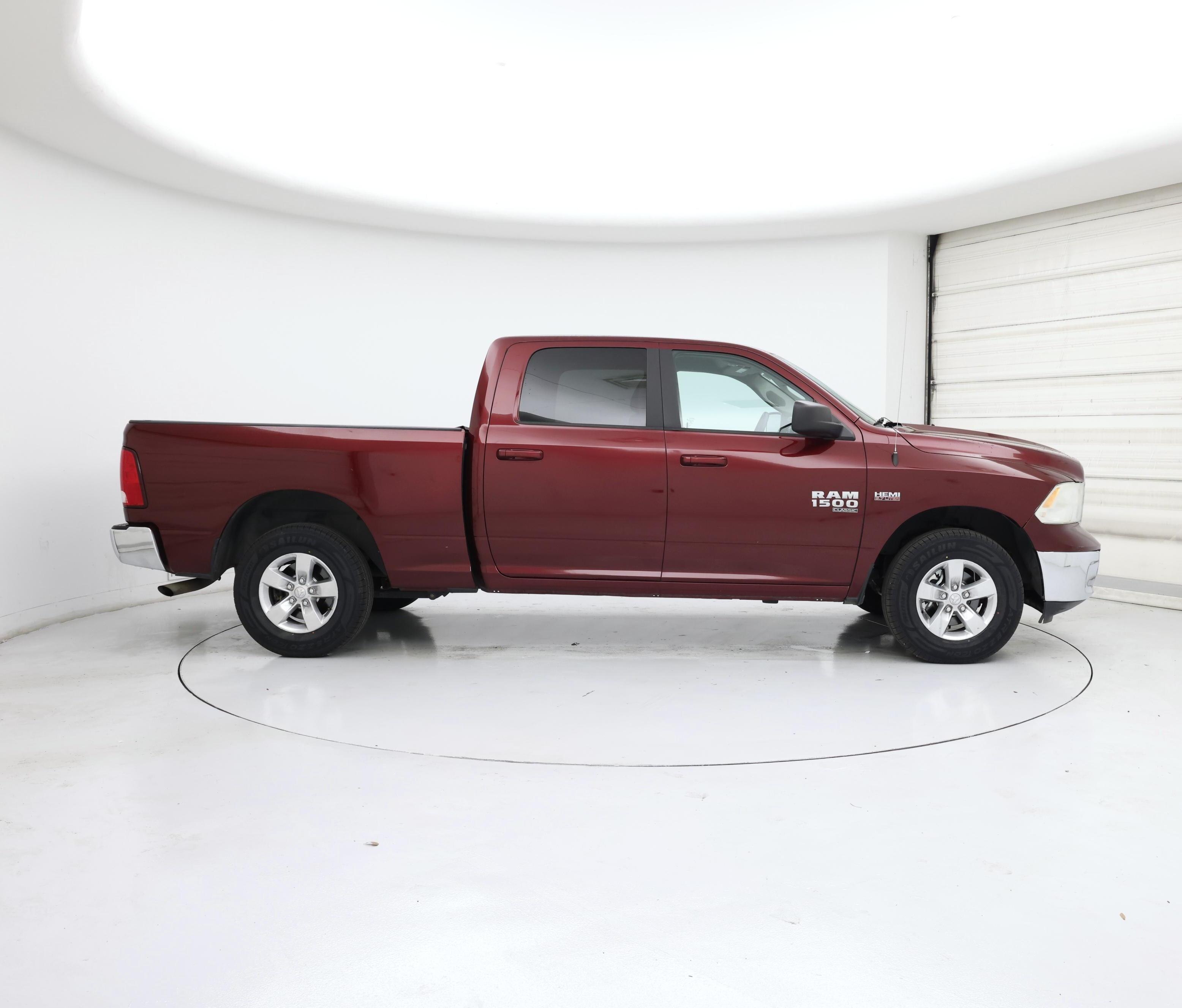 Thumbnail: 2020 RAM 1500 Classic - 7