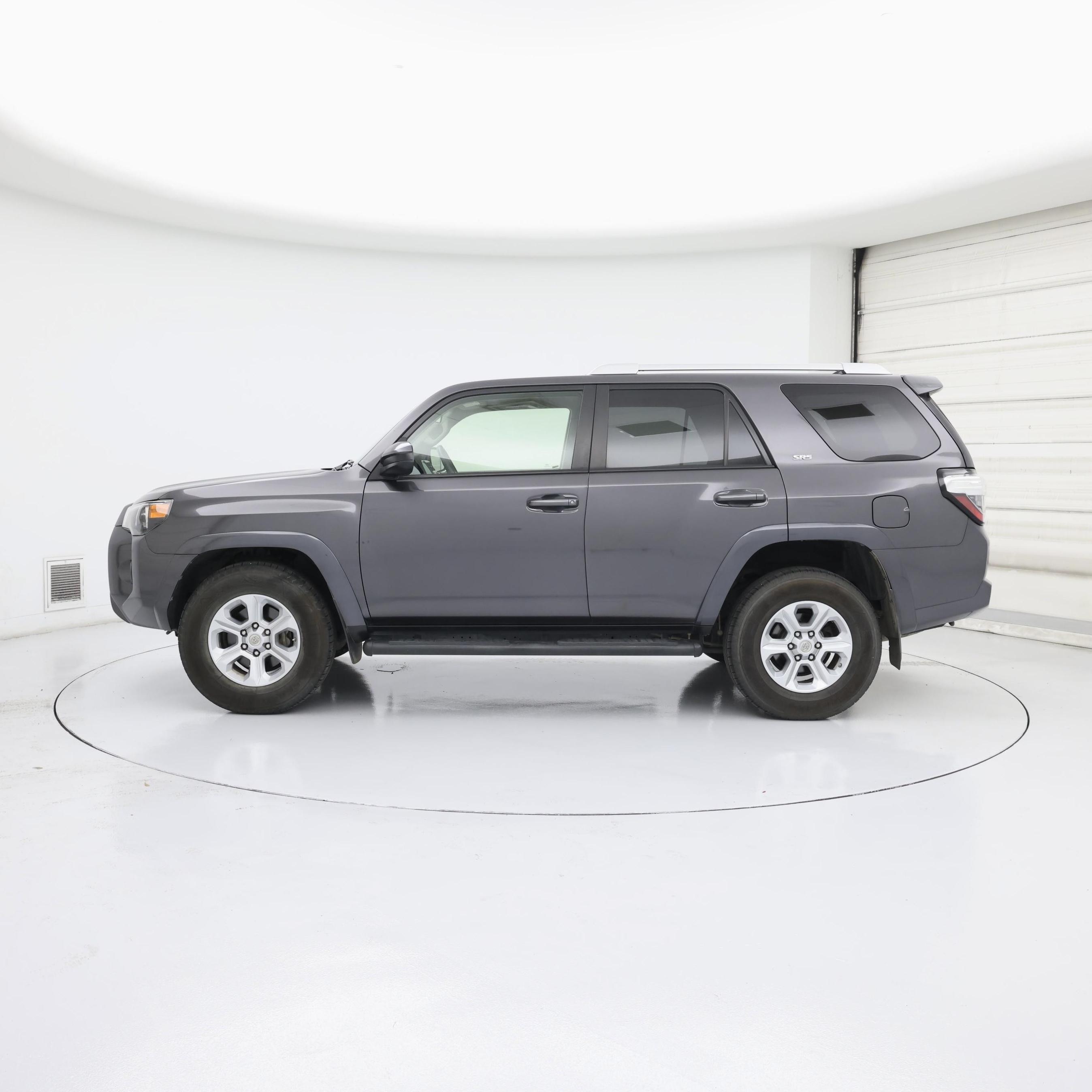 Thumbnail: 2018 Toyota 4Runner - 3