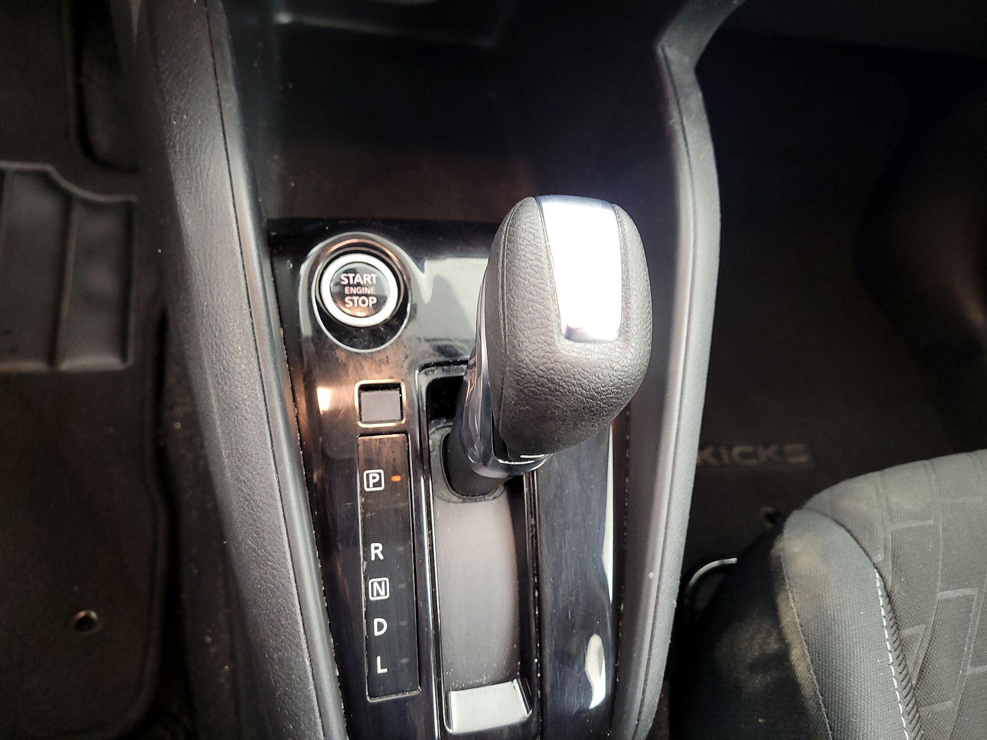 Thumbnail: 2022 Nissan Kicks - 15