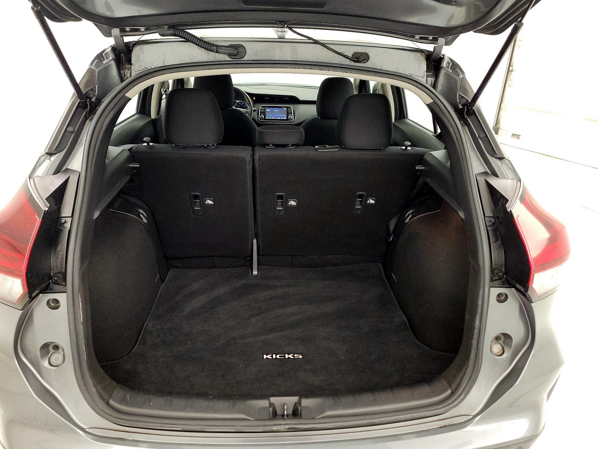 Thumbnail: 2022 Nissan Kicks - 16