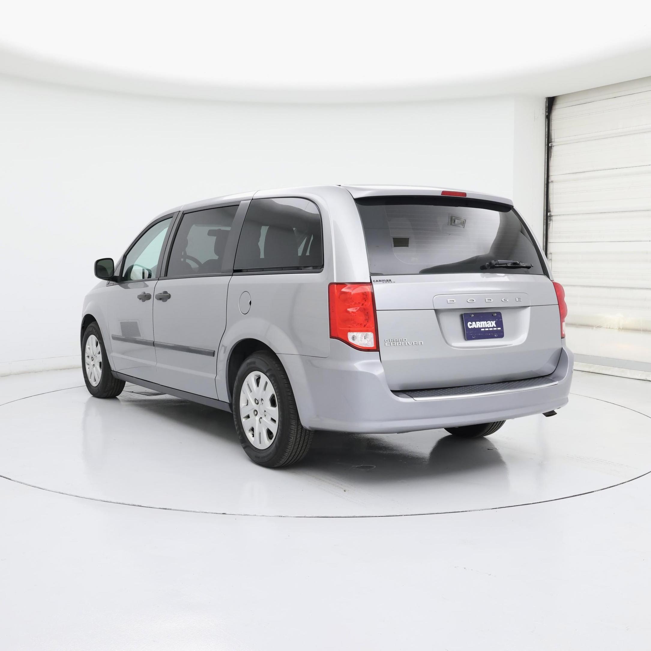 Thumbnail: 2016 Dodge Grand Caravan - 2