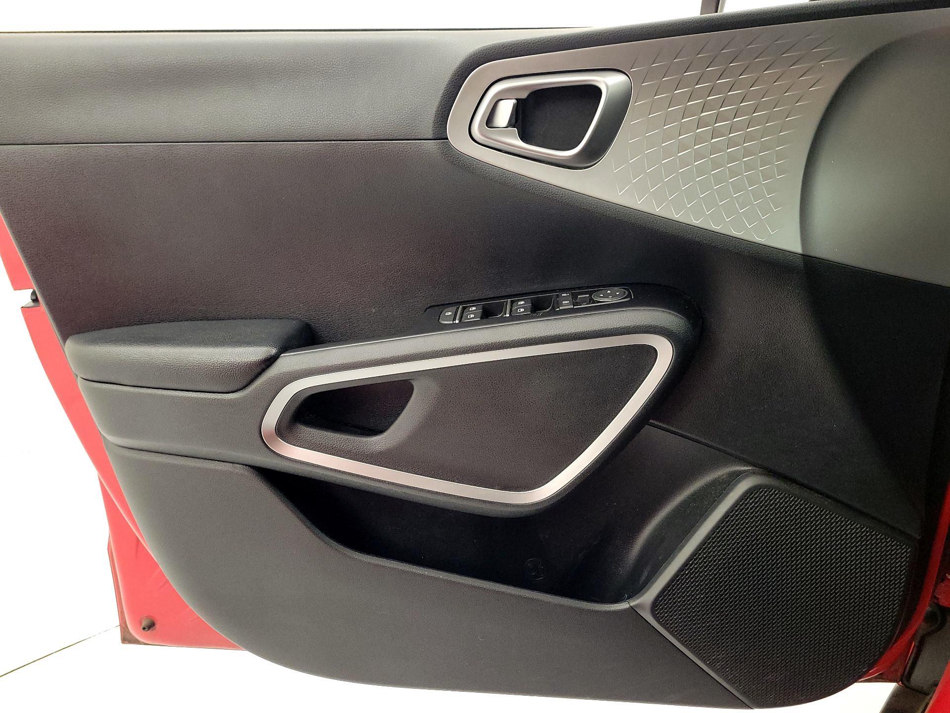 Thumbnail: 2021 Kia Soul - 12