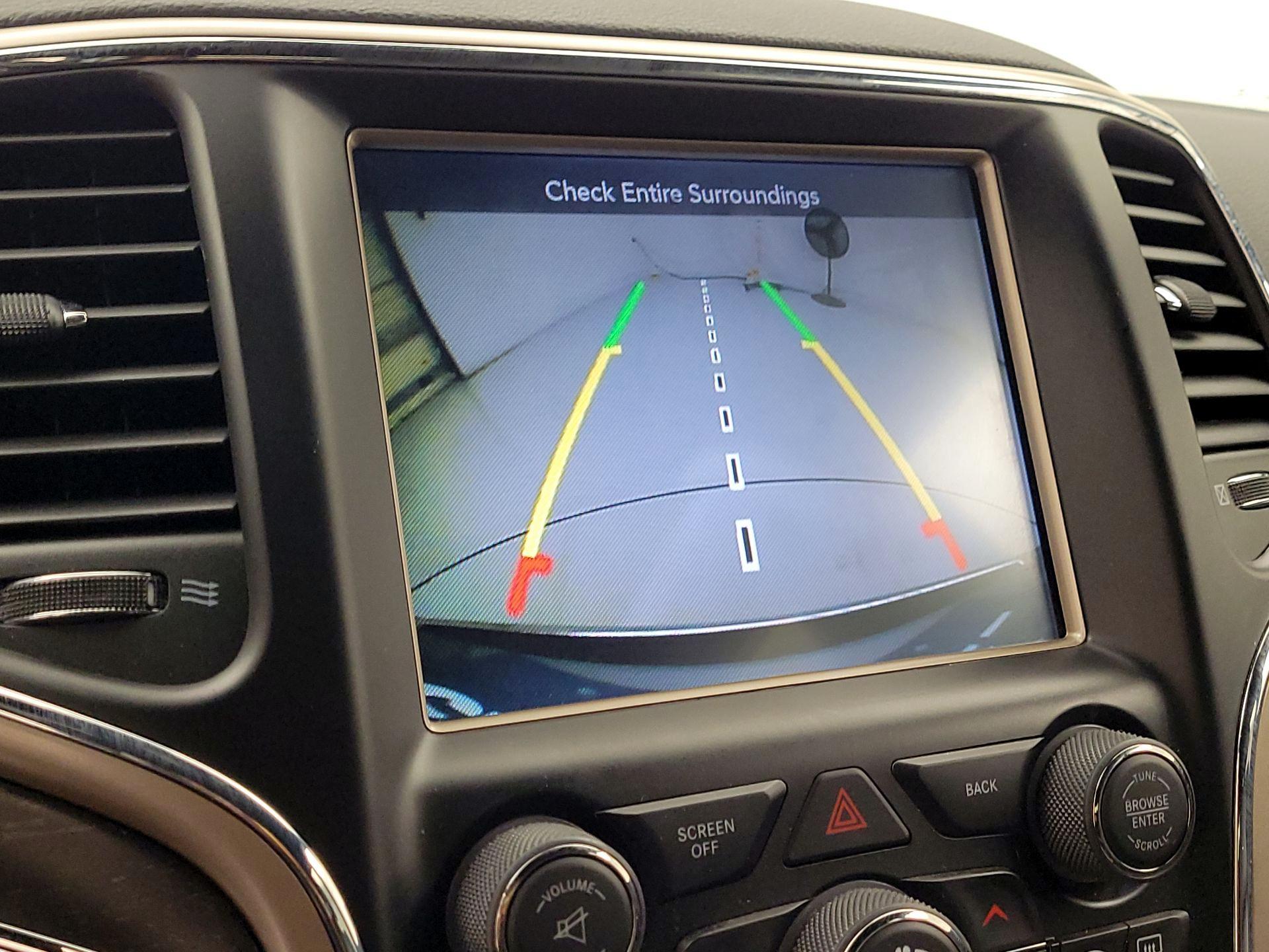 Thumbnail: 2015 Jeep Grand Cherokee - 14