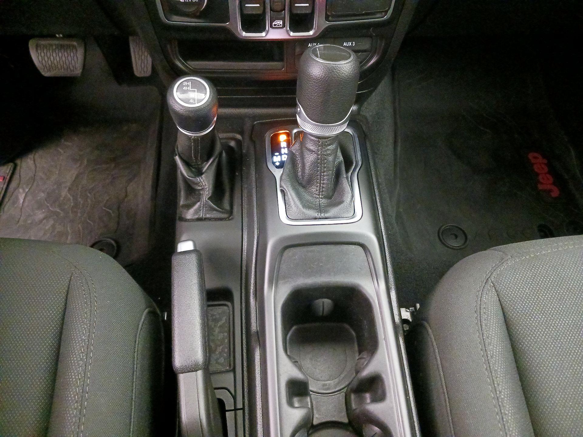 Thumbnail: 2020 Jeep Gladiator - 17