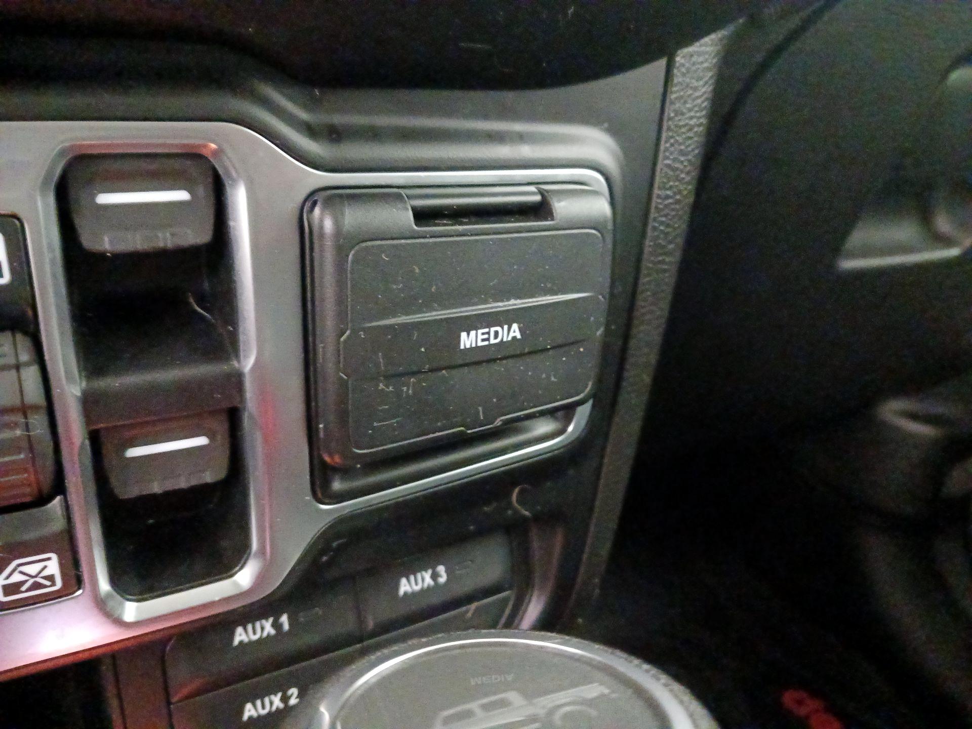 Thumbnail: 2020 Jeep Gladiator - 18