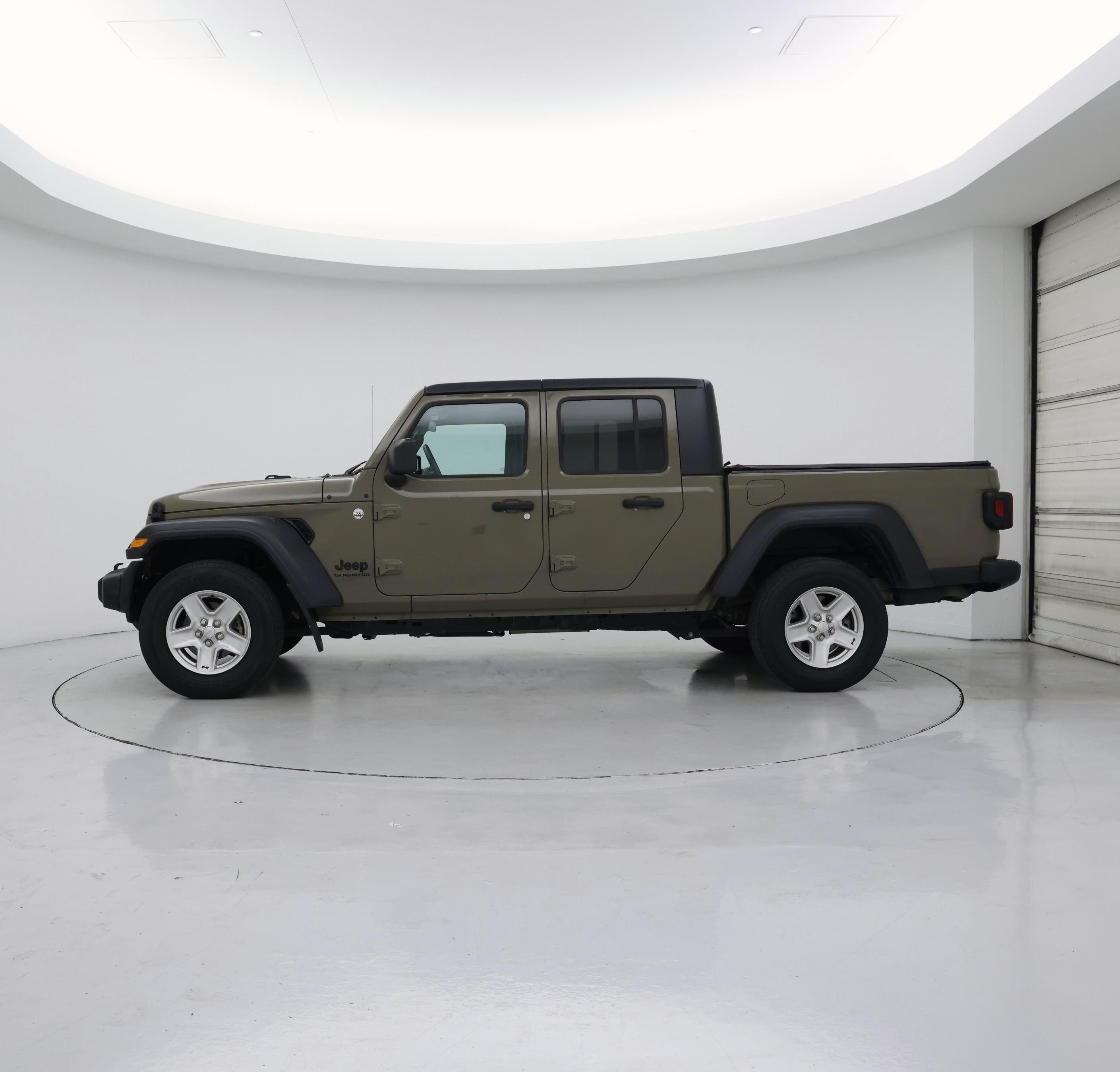 Thumbnail: 2020 Jeep Gladiator - 3