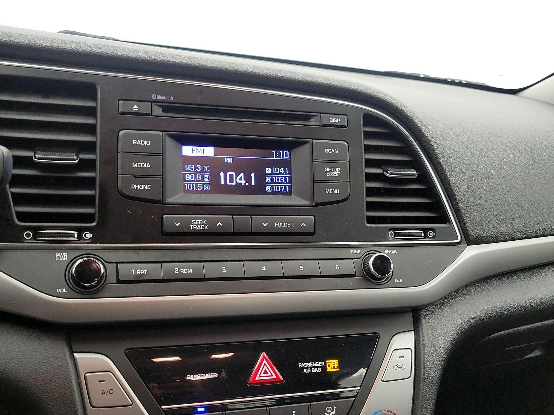 Thumbnail: 2018 Hyundai Elantra - 14