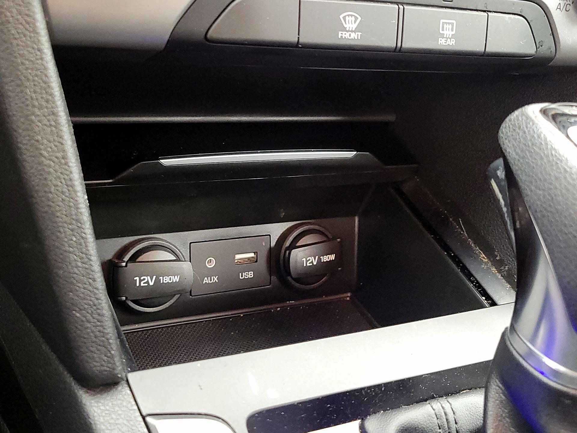 Thumbnail: 2018 Hyundai Elantra - 17