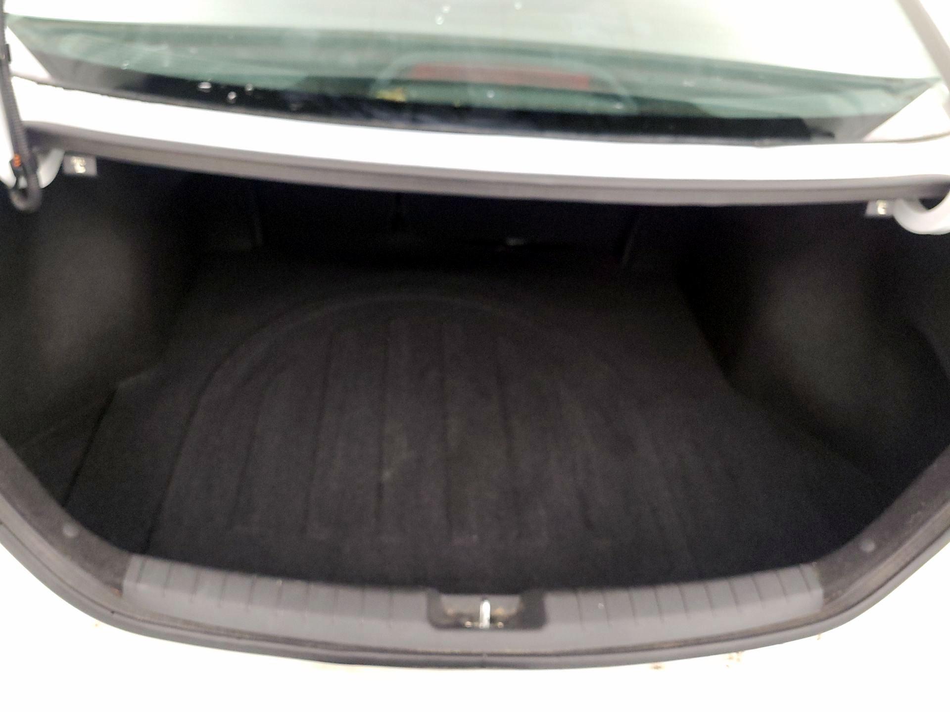 Thumbnail: 2018 Hyundai Elantra - 19