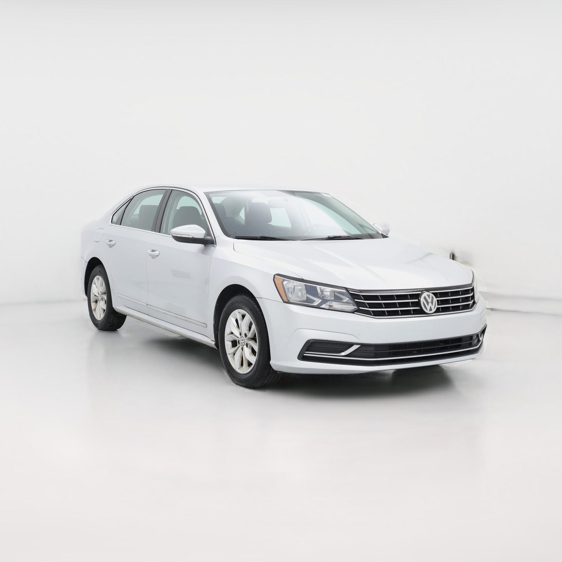 Thumbnail: 2017 Volkswagen Passat - 1