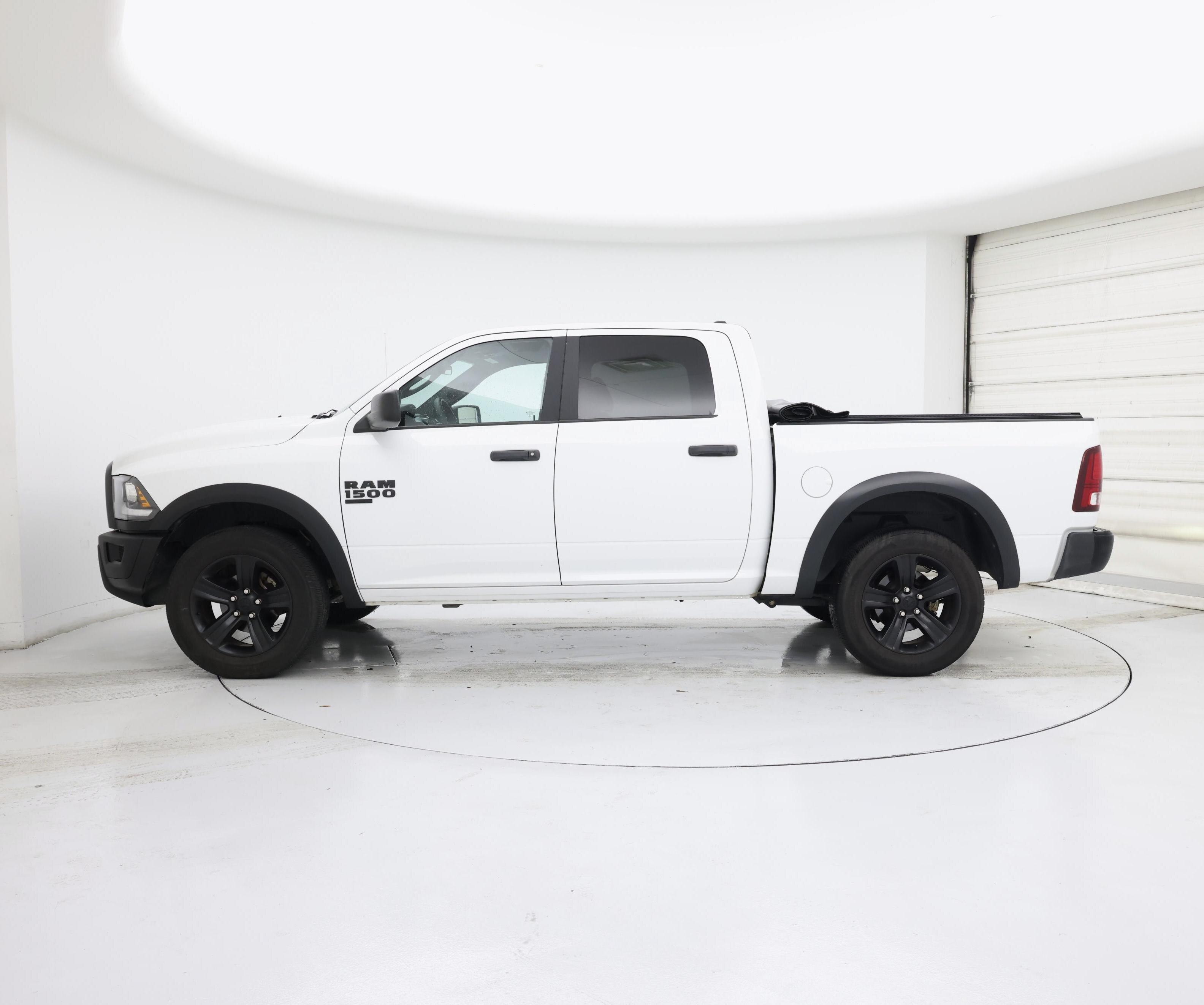 Thumbnail: 2022 RAM 1500 Classic - 3