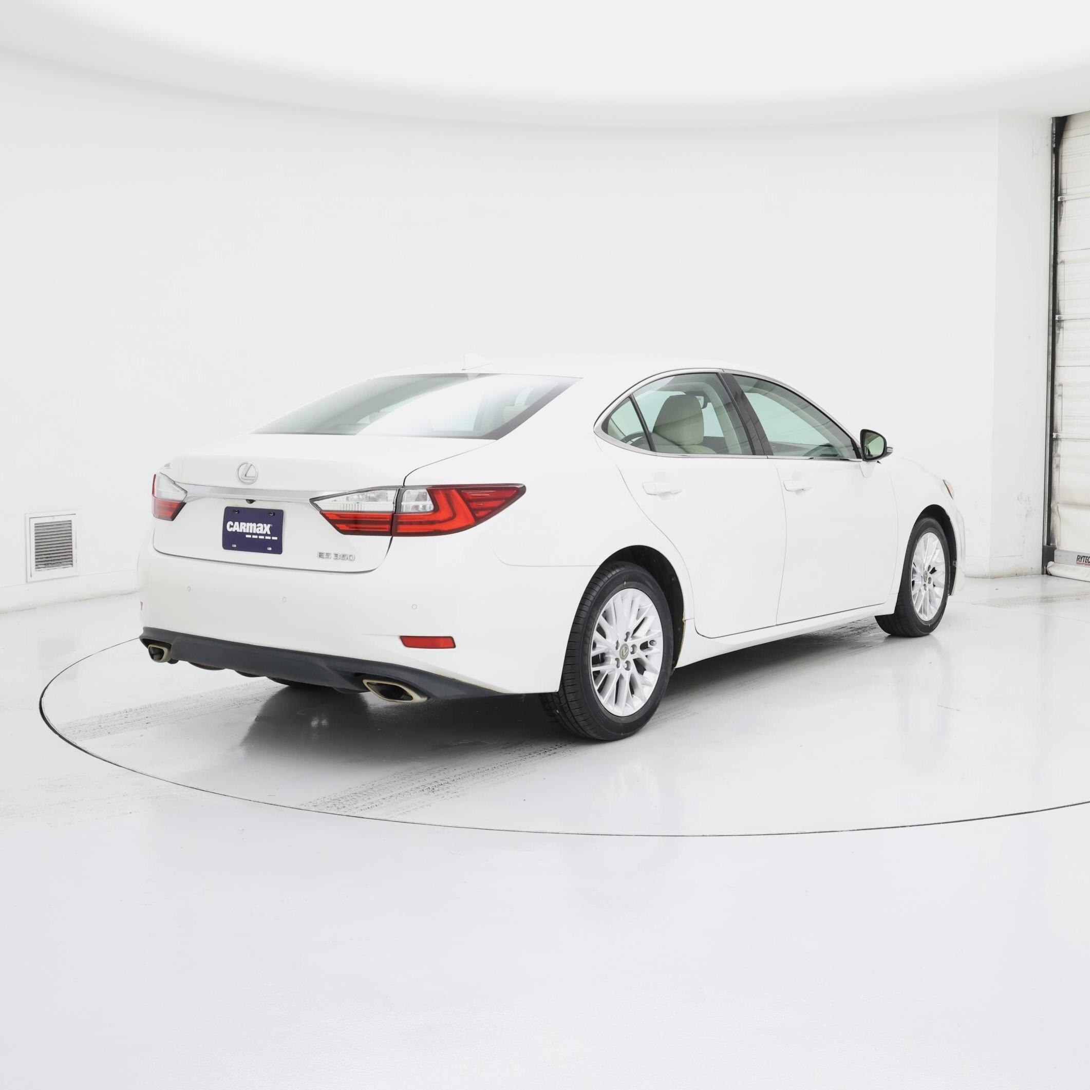 Thumbnail: 2018 Lexus ES - 8