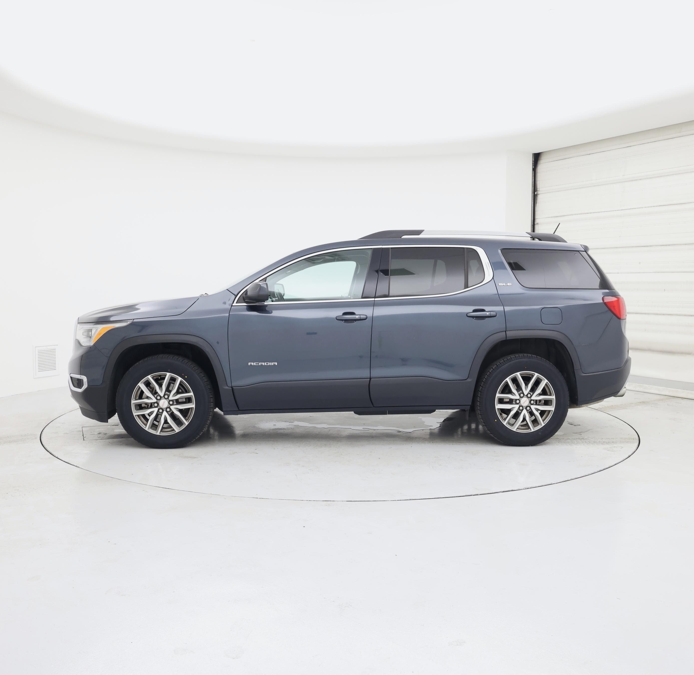 Thumbnail: 2019 GMC Acadia - 3