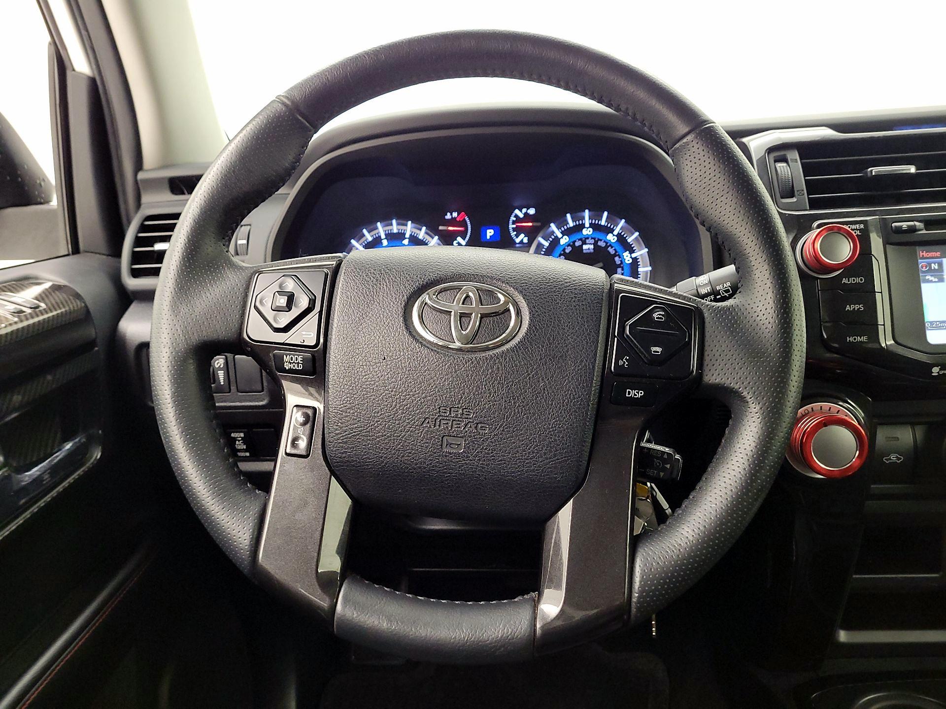 Thumbnail: 2017 Toyota 4Runner - 10