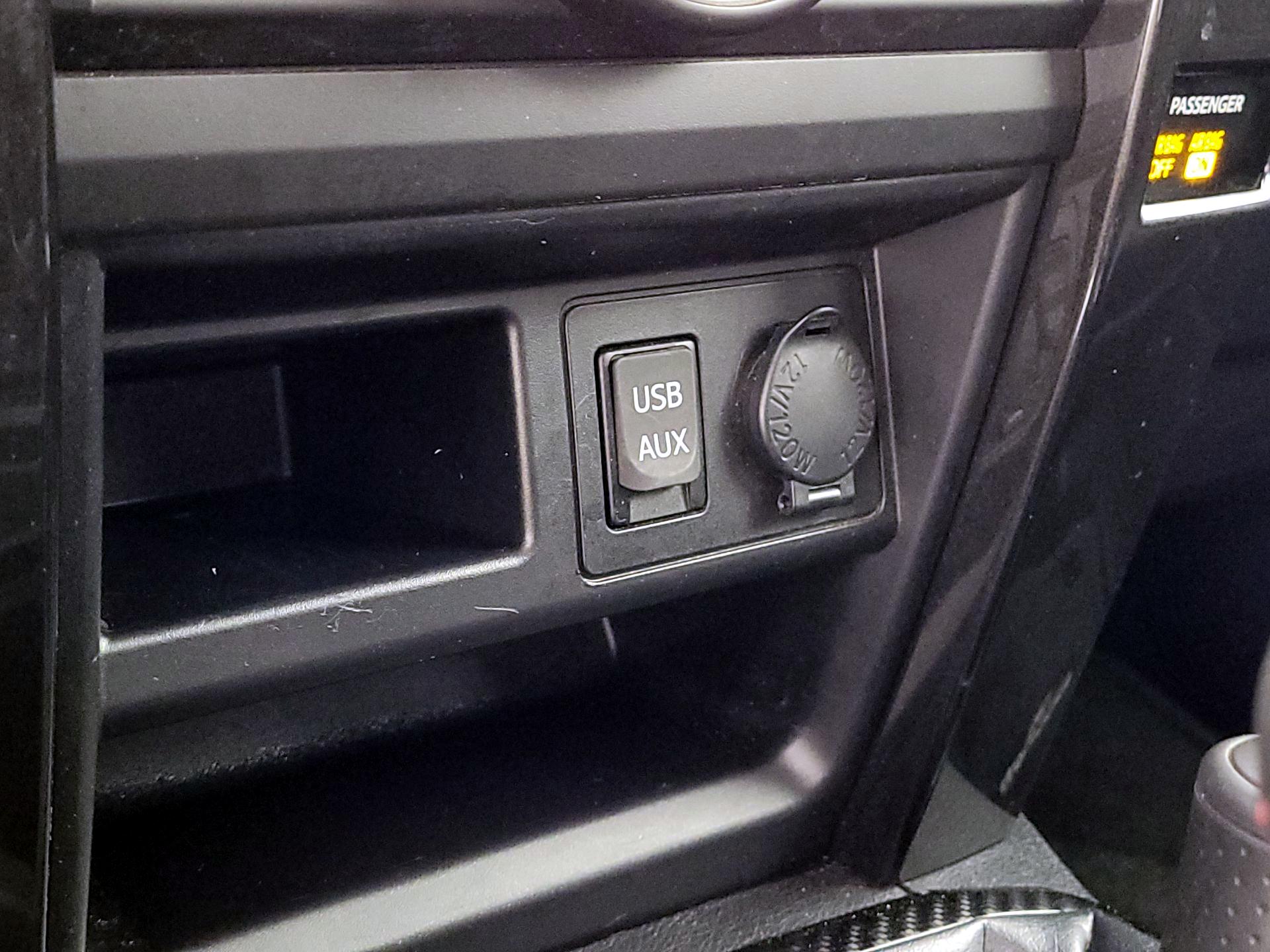 Thumbnail: 2017 Toyota 4Runner - 18