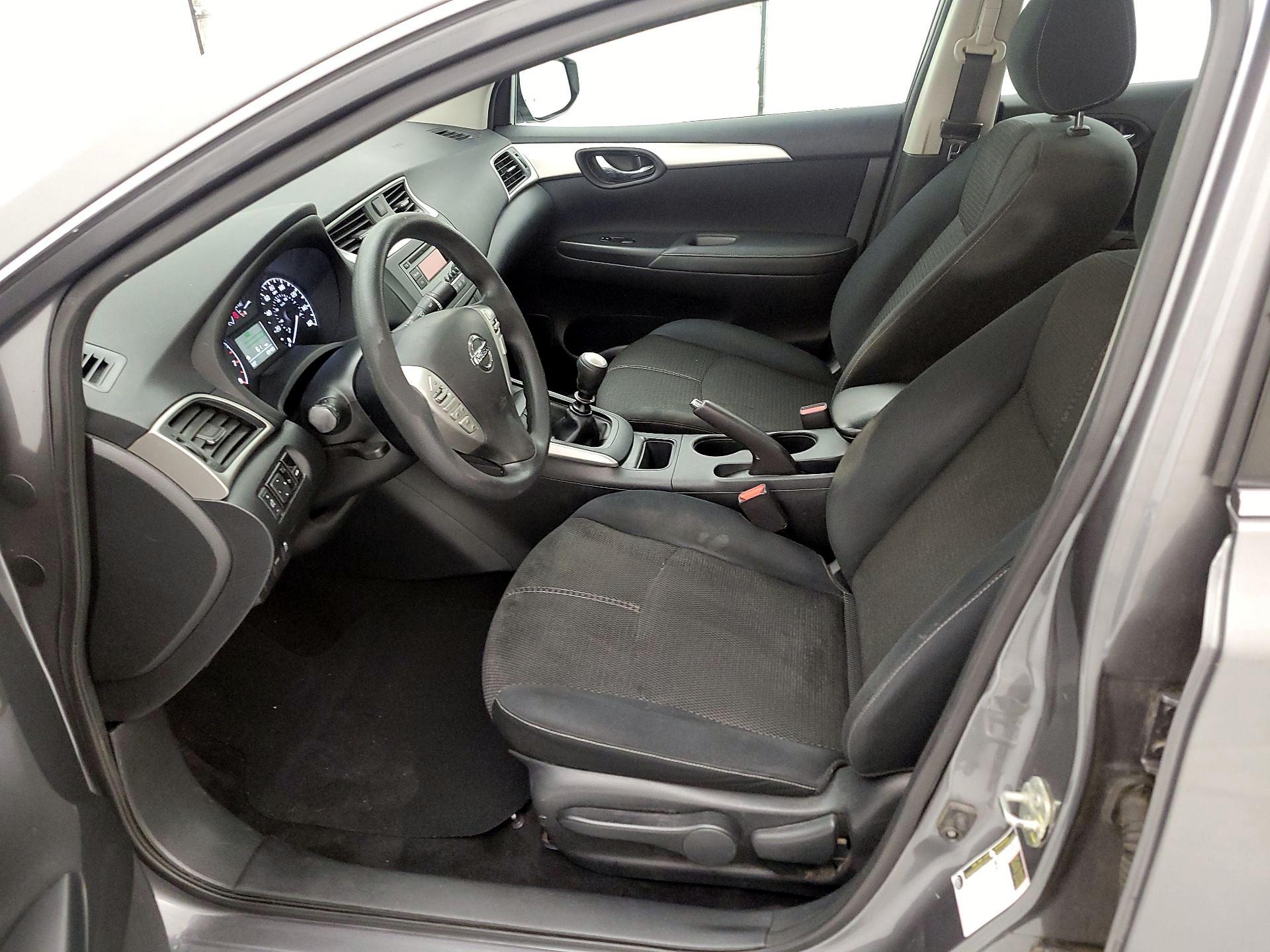 Thumbnail: 2017 Nissan Sentra - 11