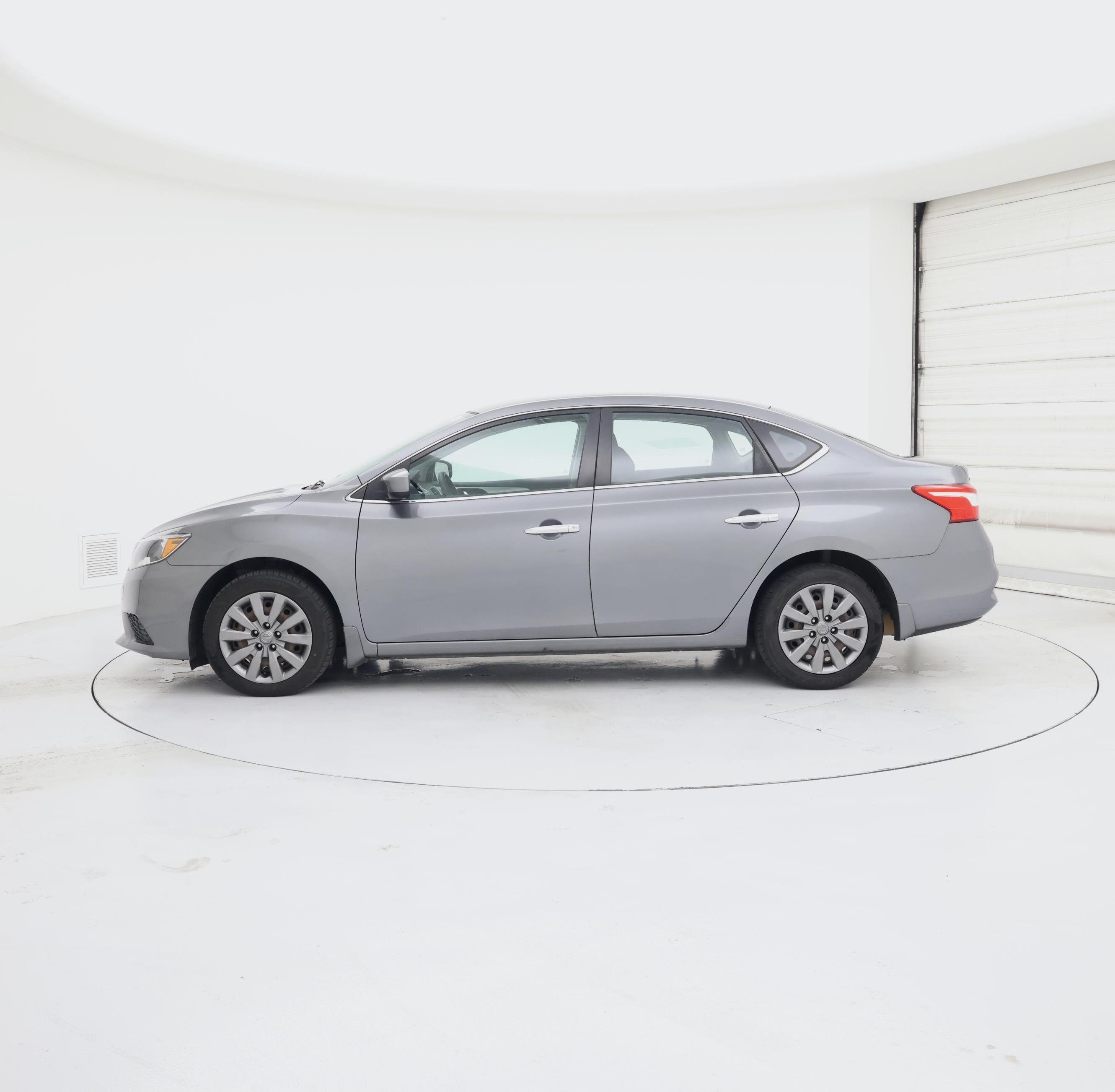 Thumbnail: 2017 Nissan Sentra - 3