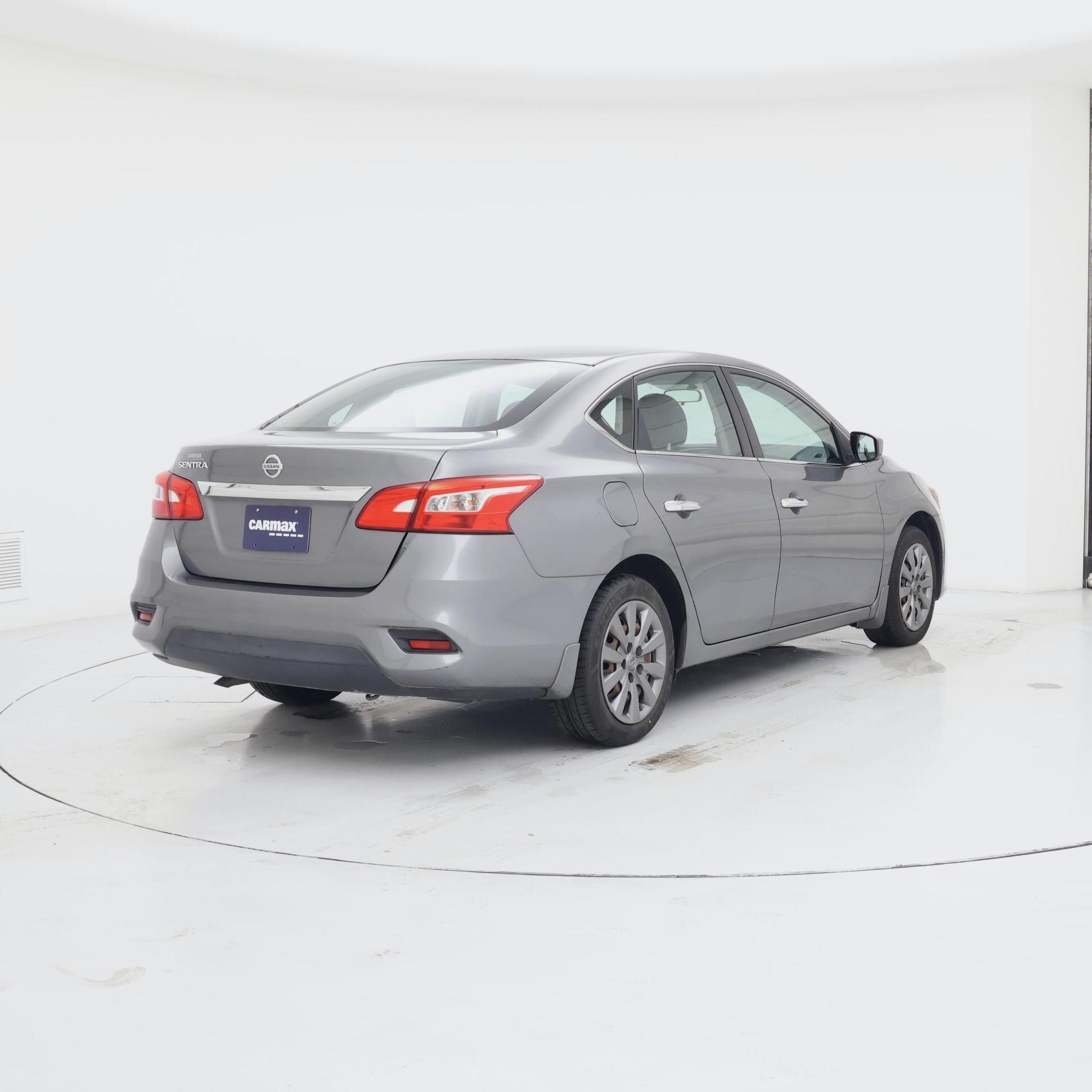 Thumbnail: 2017 Nissan Sentra - 8