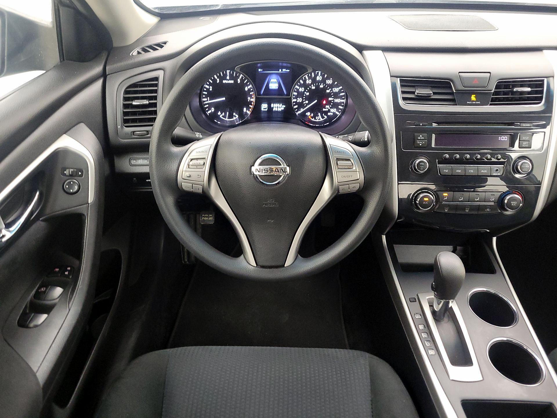 Thumbnail: 2015 Nissan Altima - 10