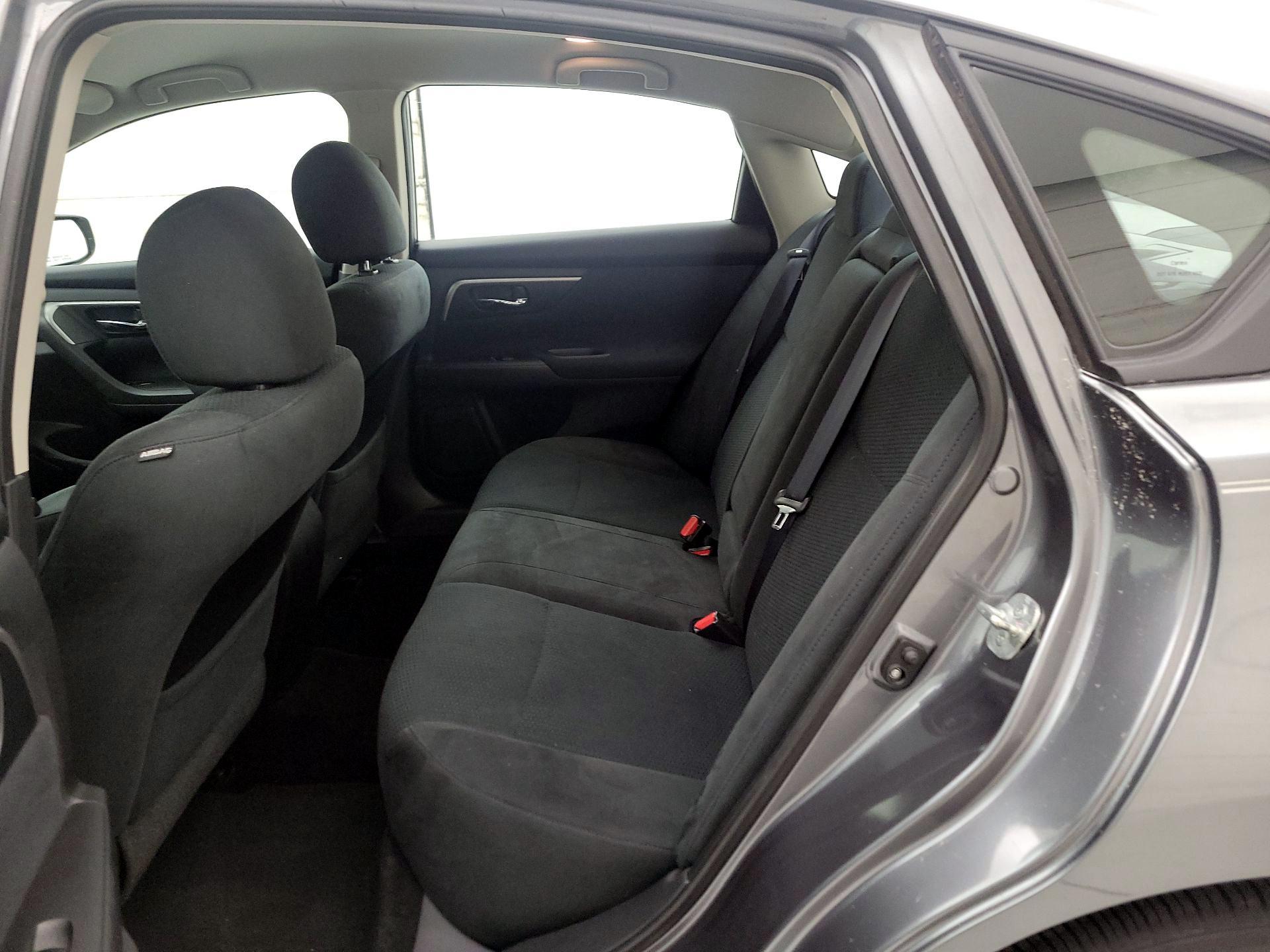 Thumbnail: 2015 Nissan Altima - 17