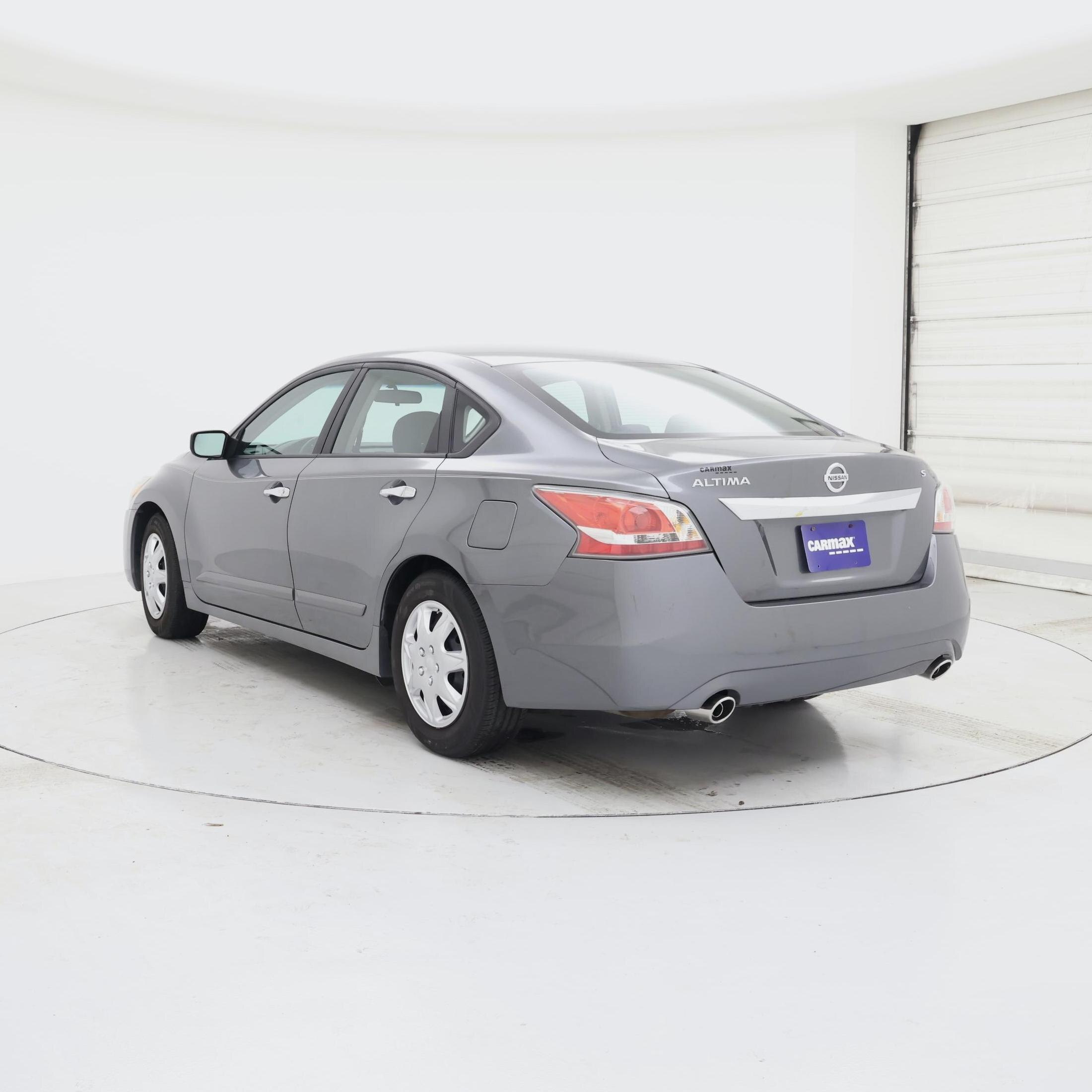 Thumbnail: 2015 Nissan Altima - 2