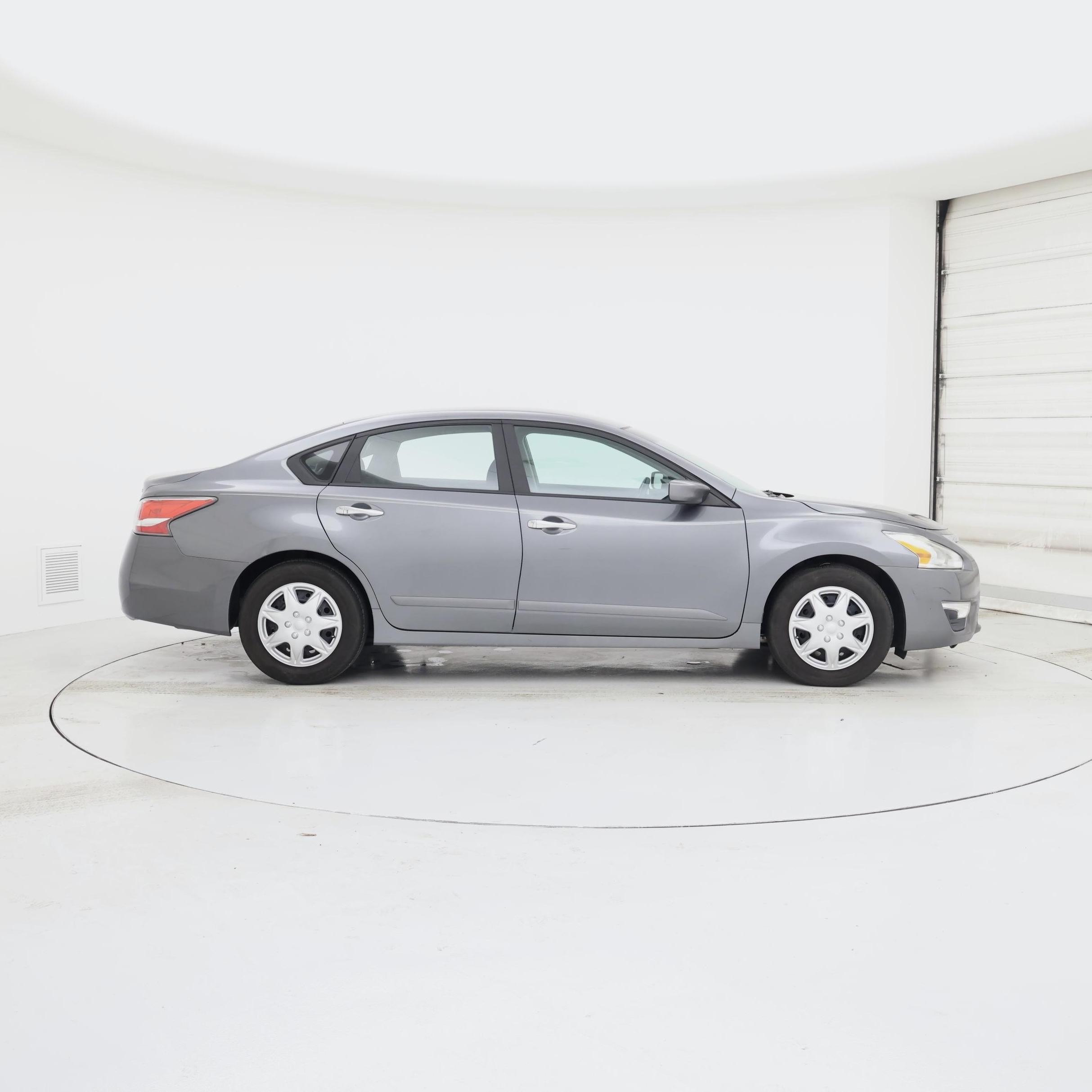 Thumbnail: 2015 Nissan Altima - 7