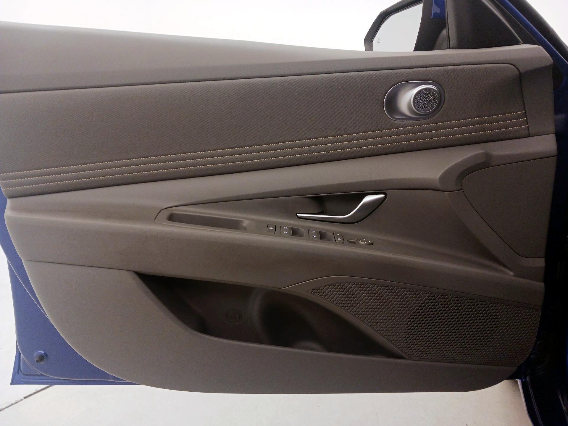 Thumbnail: 2024 Hyundai Elantra - 12