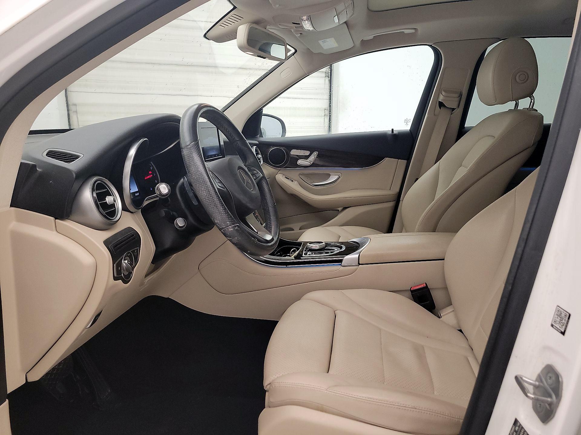 Thumbnail: 2019 Mercedes-Benz GLC - 11