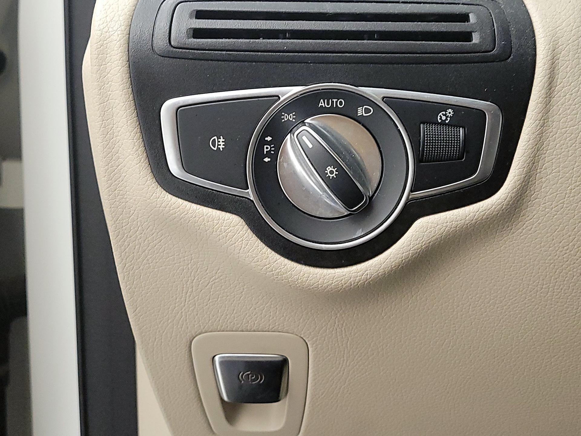 Thumbnail: 2019 Mercedes-Benz GLC - 13