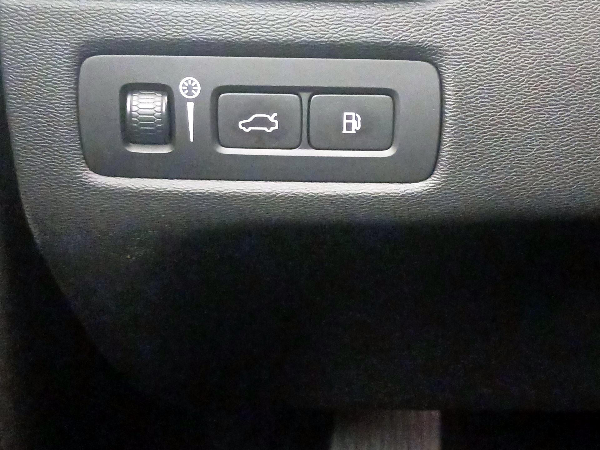 Thumbnail: 2020 Volvo XC60 - 13