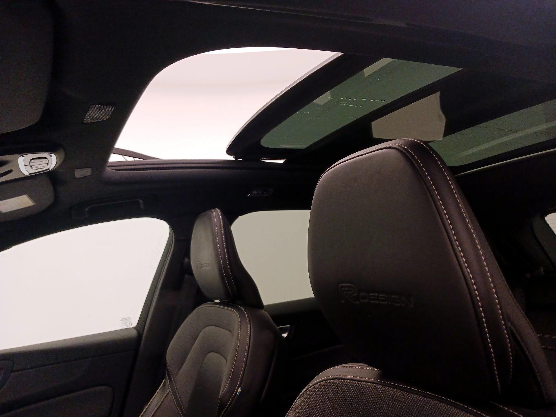 Thumbnail: 2020 Volvo XC60 - 20