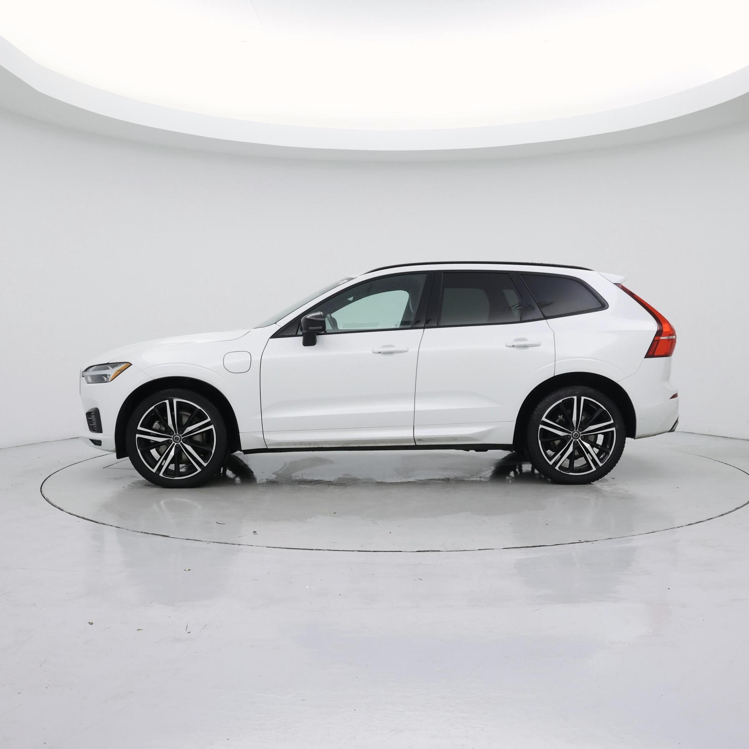 Thumbnail: 2020 Volvo XC60 - 3