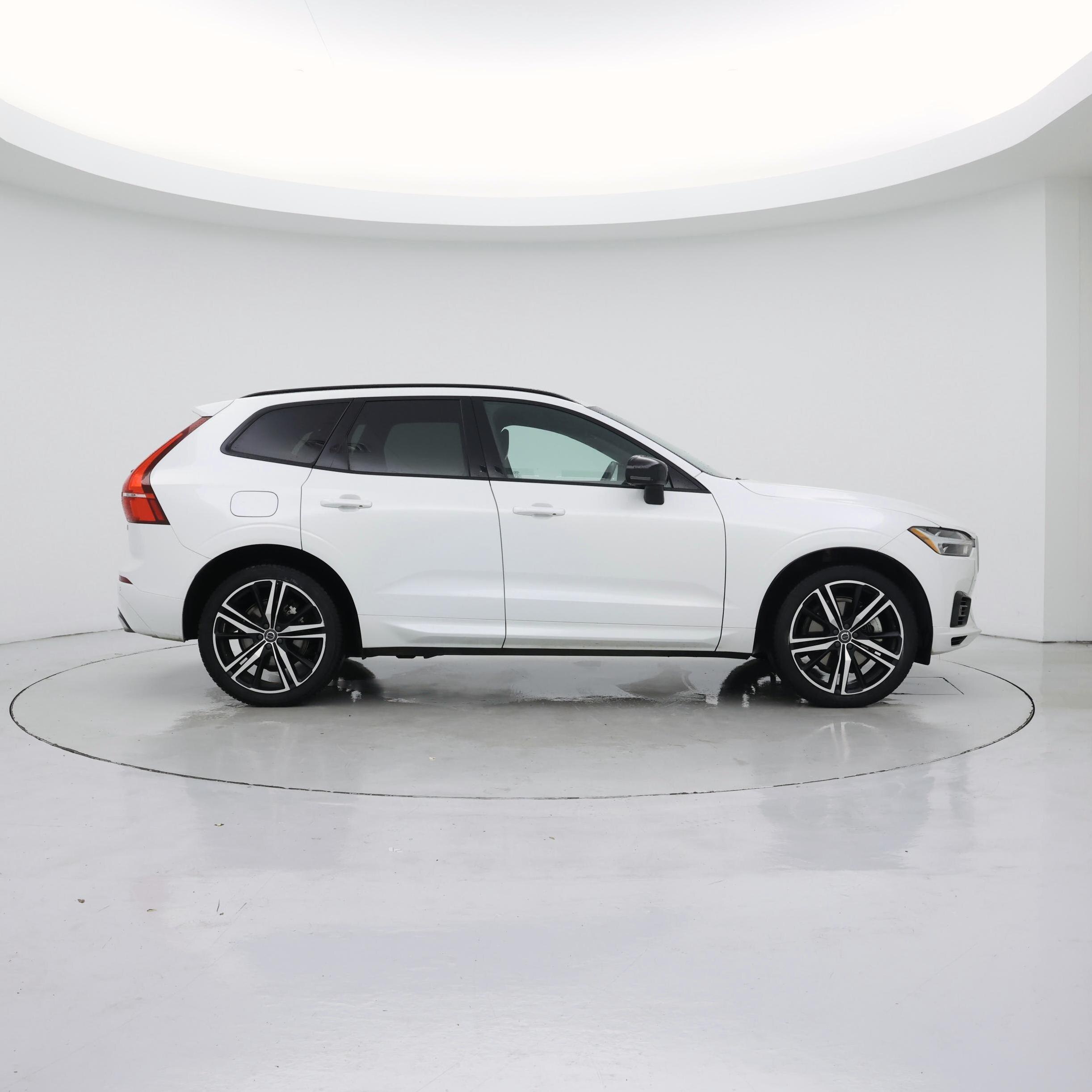 Thumbnail: 2020 Volvo XC60 - 7