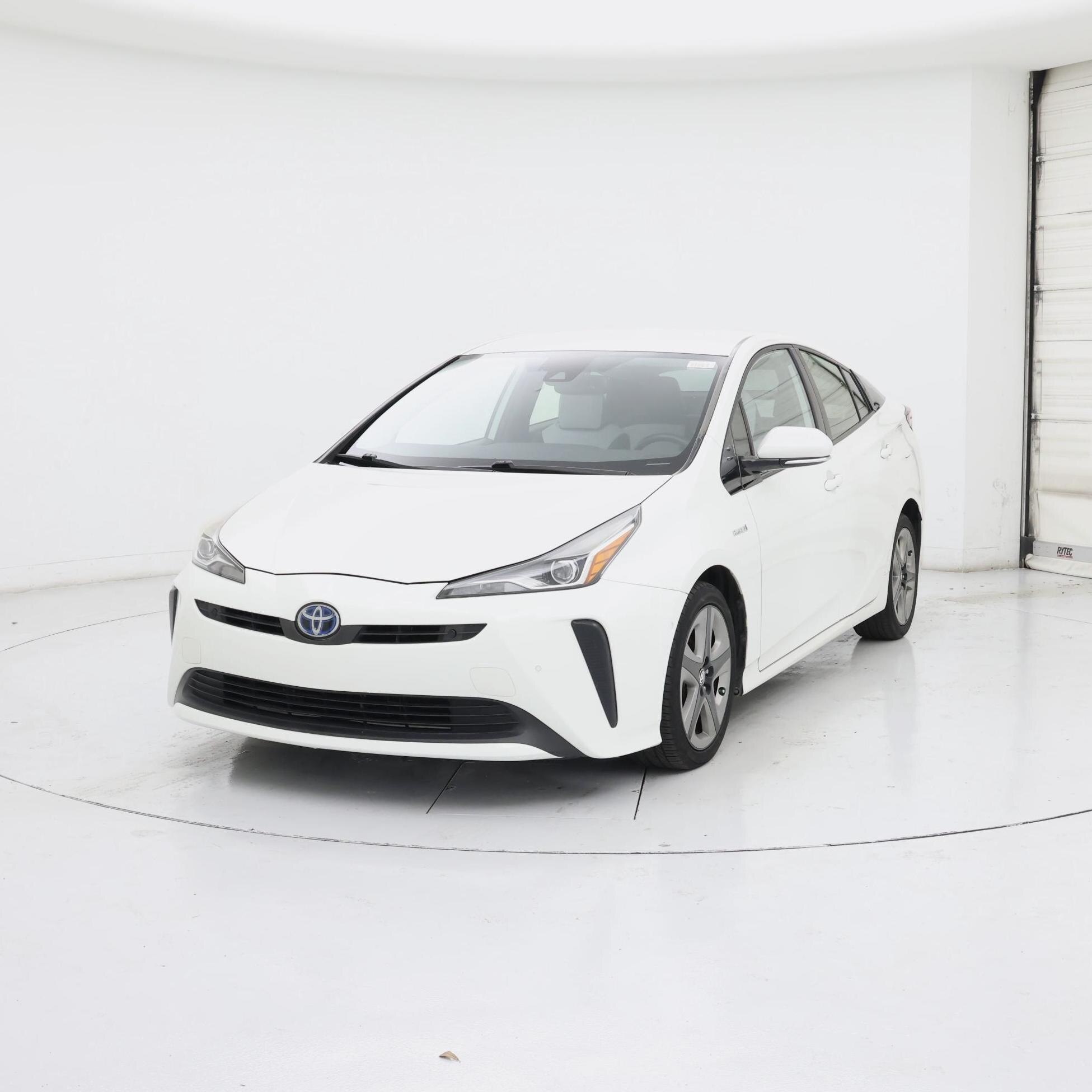Thumbnail: 2019 Toyota Prius - 4